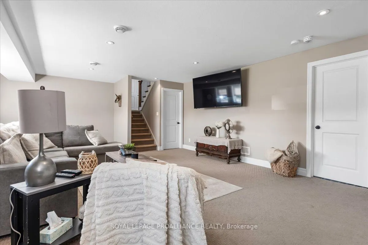 20846 Loyalist Parkway