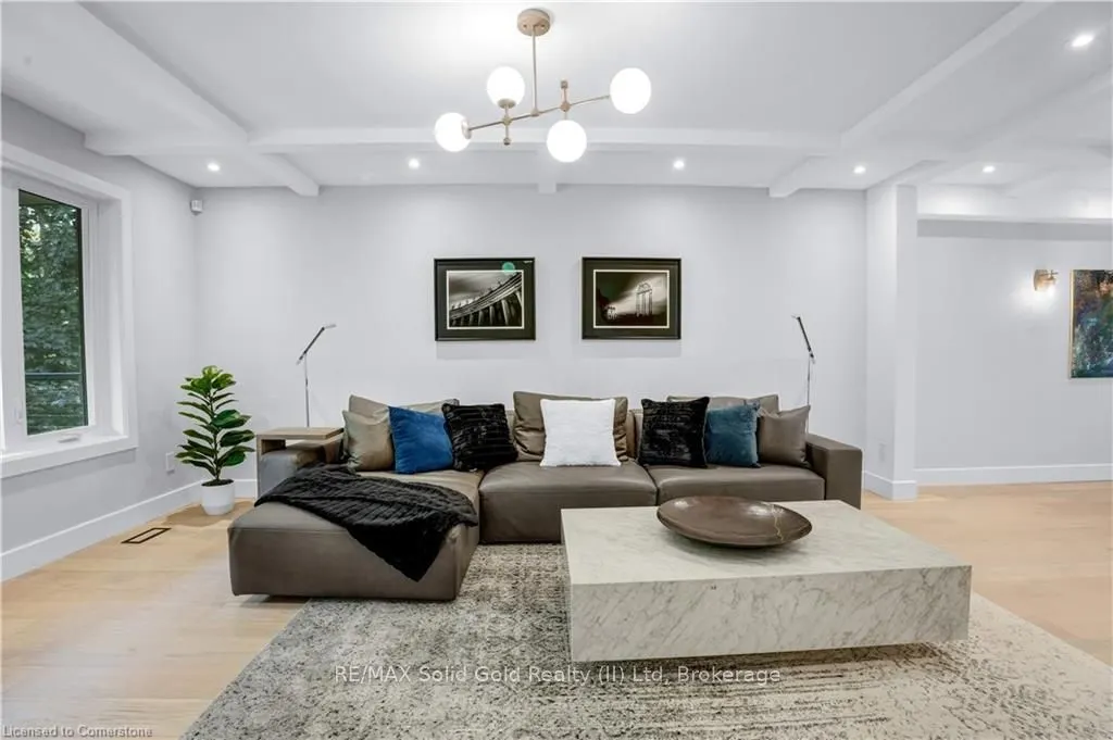 239 Corrie Crescent
