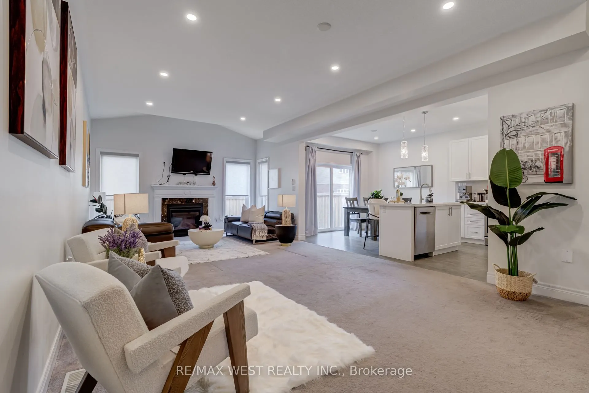270 Dalgleish Trail