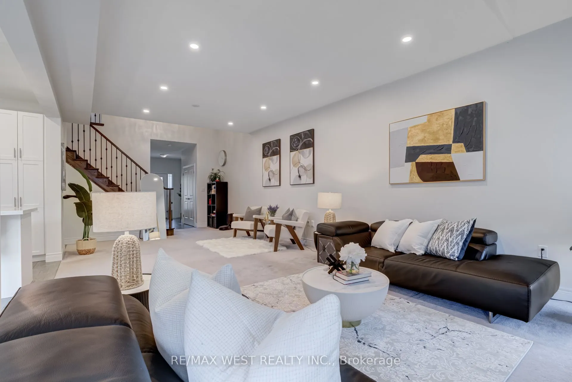 270 Dalgleish Trail