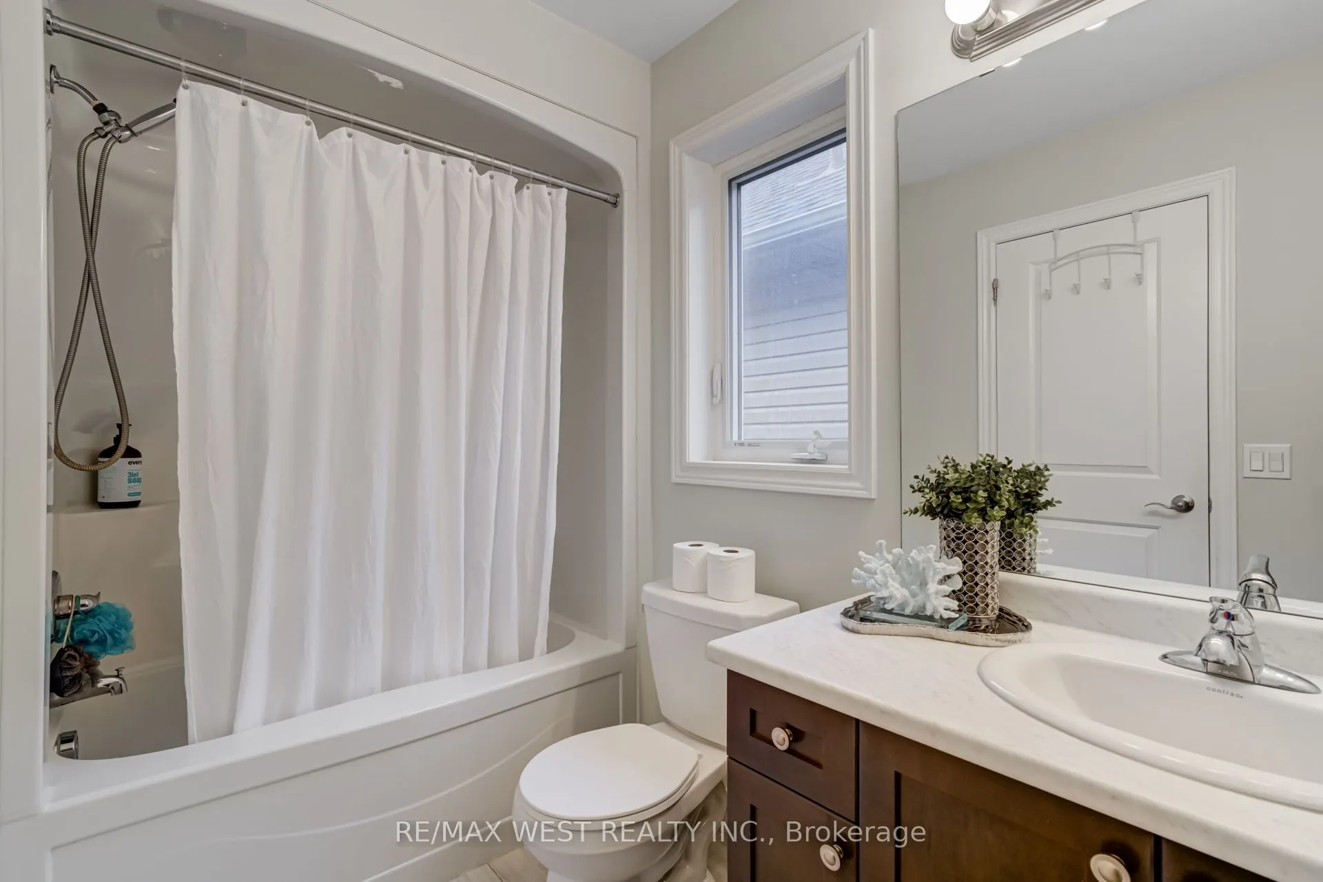 270 Dalgleish Trail