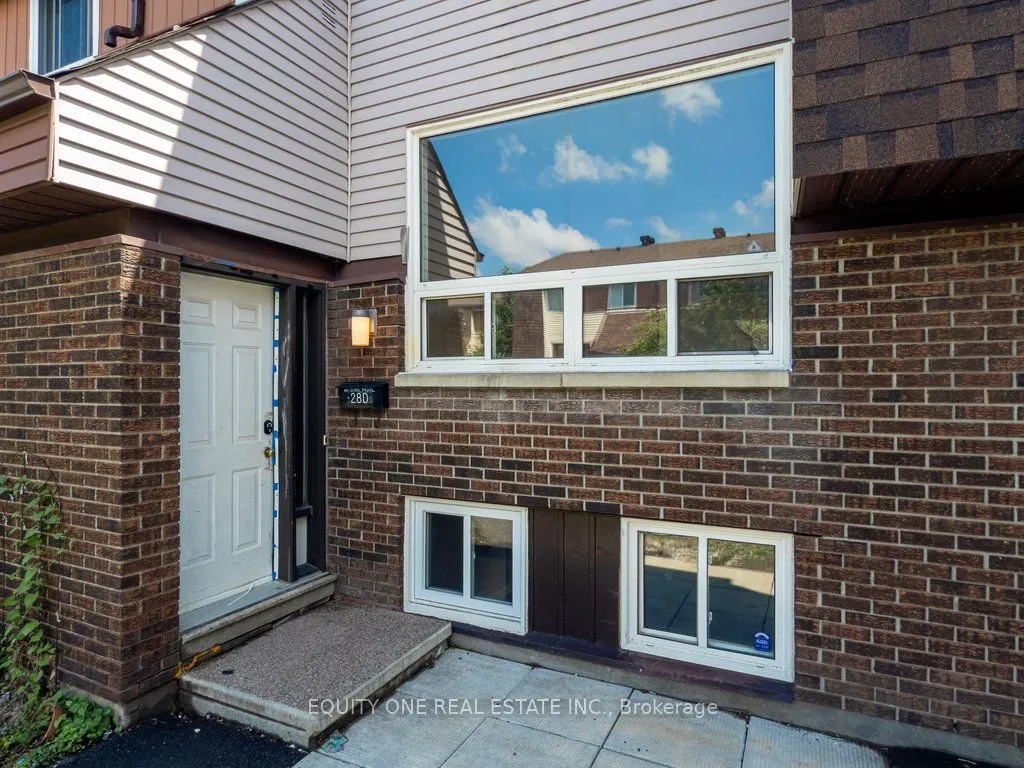 28D Woodvale Green, #44