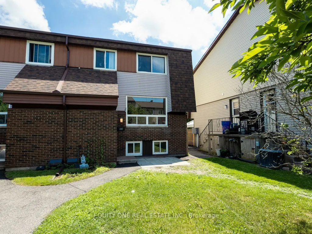 28D Woodvale Green, #44