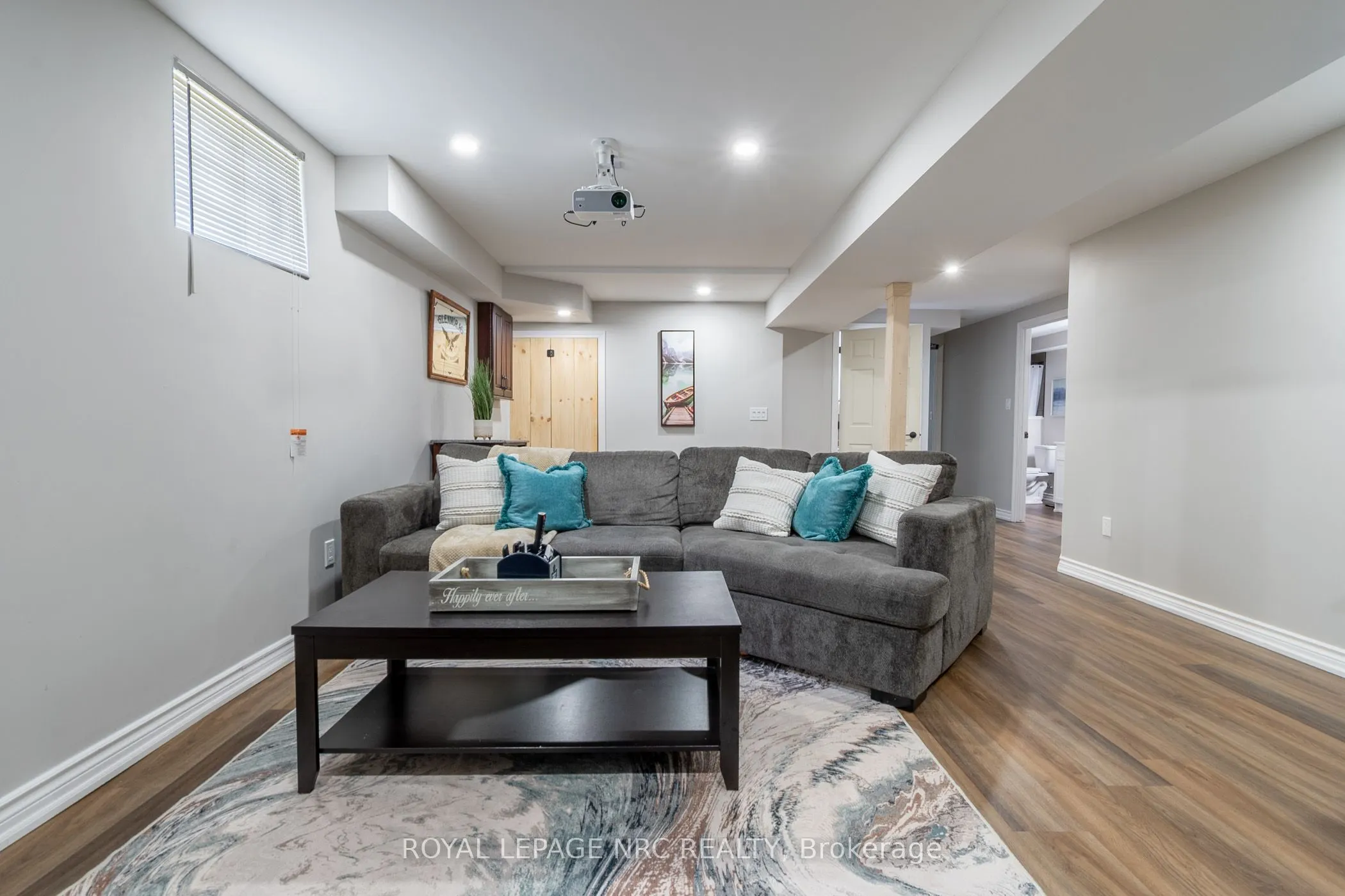 4 Jackson Court W