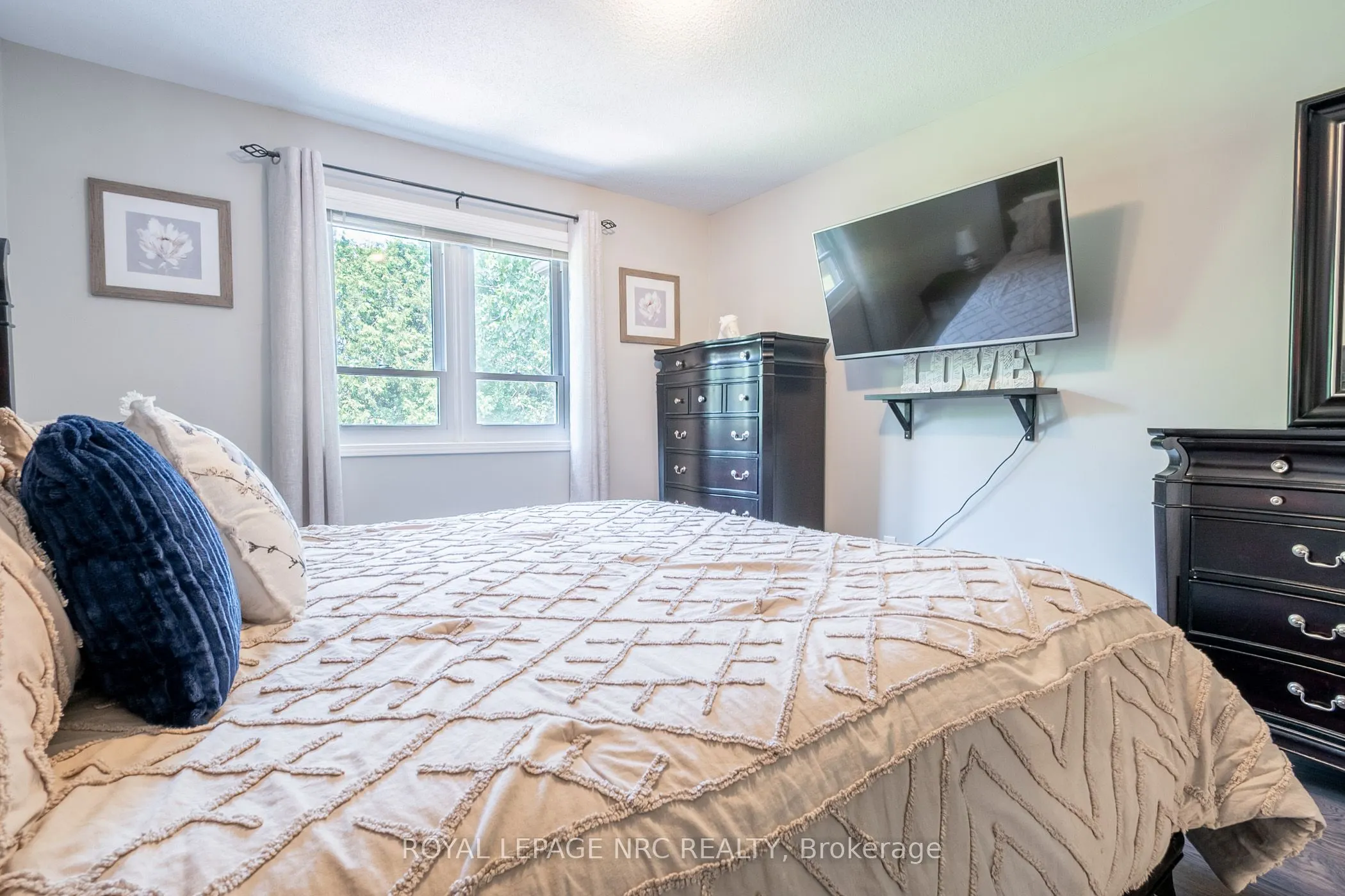 4 Jackson Court W