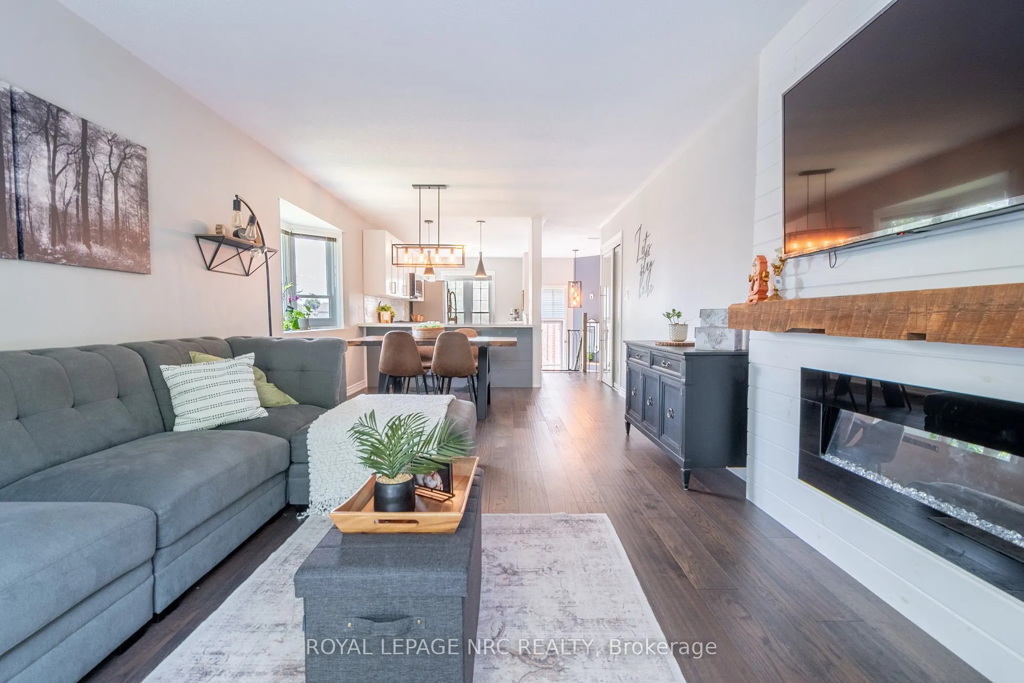 4 Jackson Court W