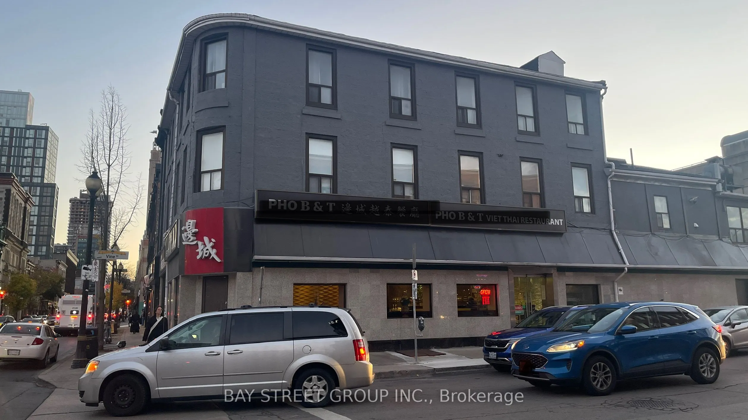 113 James Street N