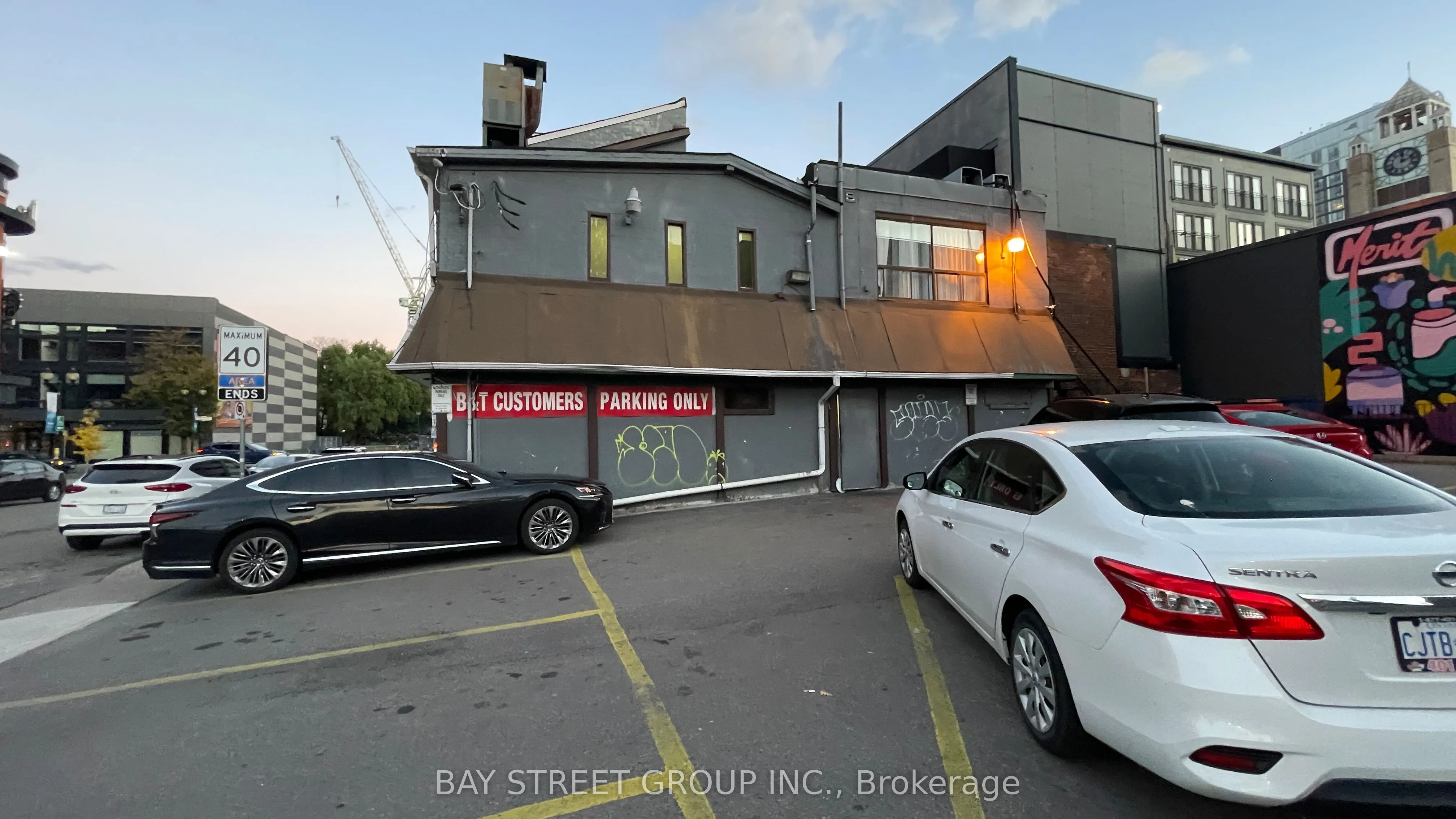 113 James Street N