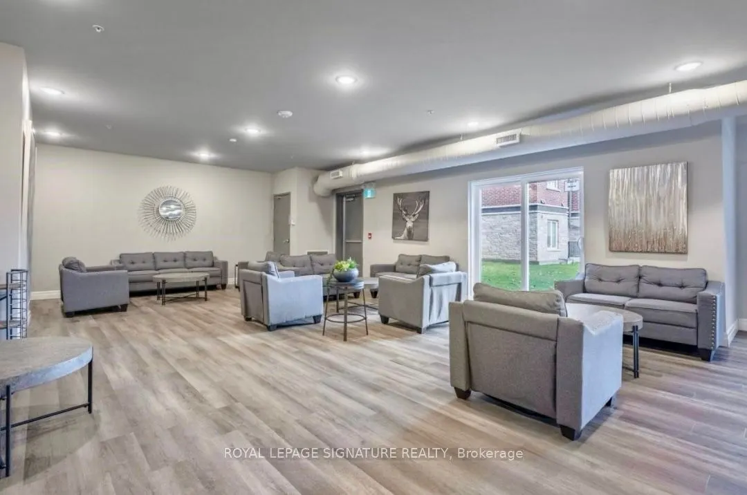 501 Frontenac Street, #218