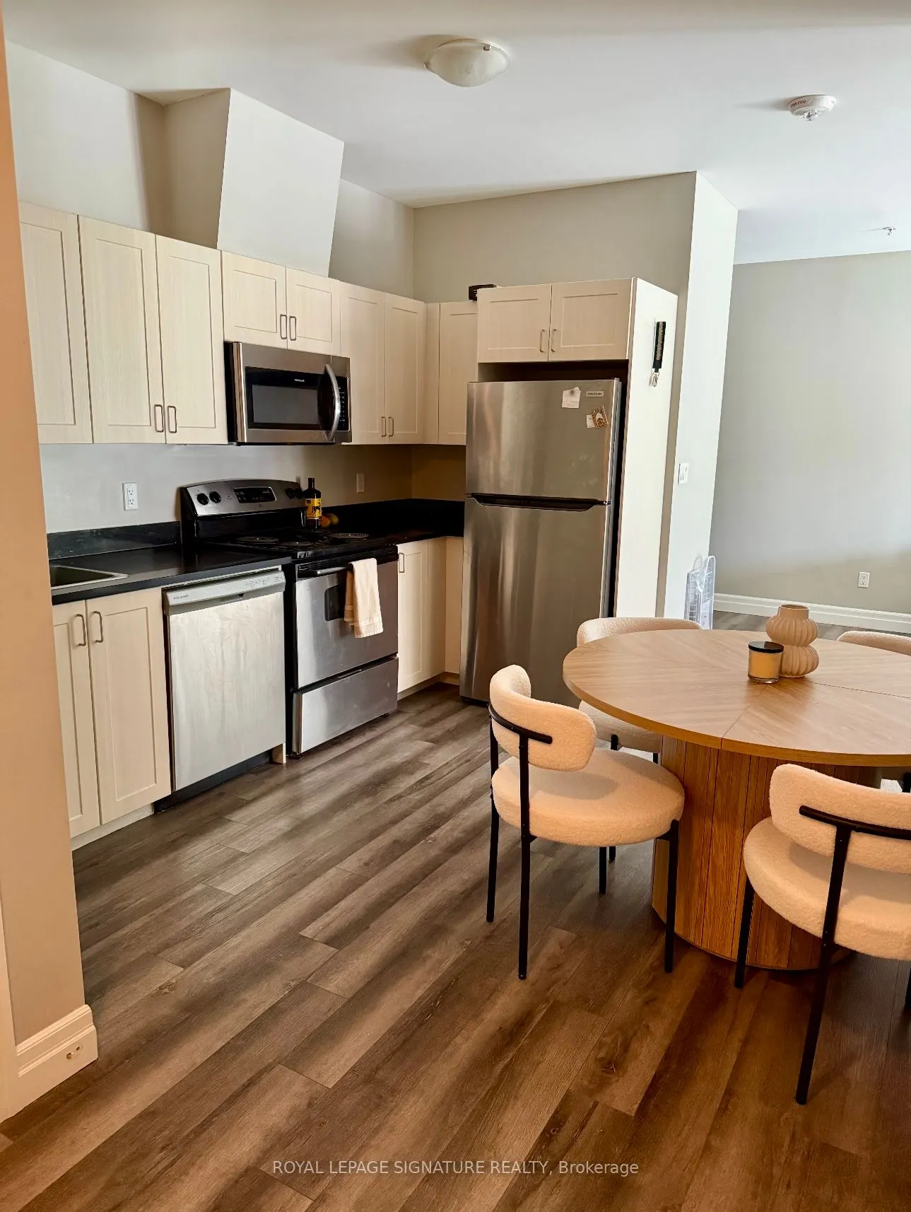 501 Frontenac Street, #218