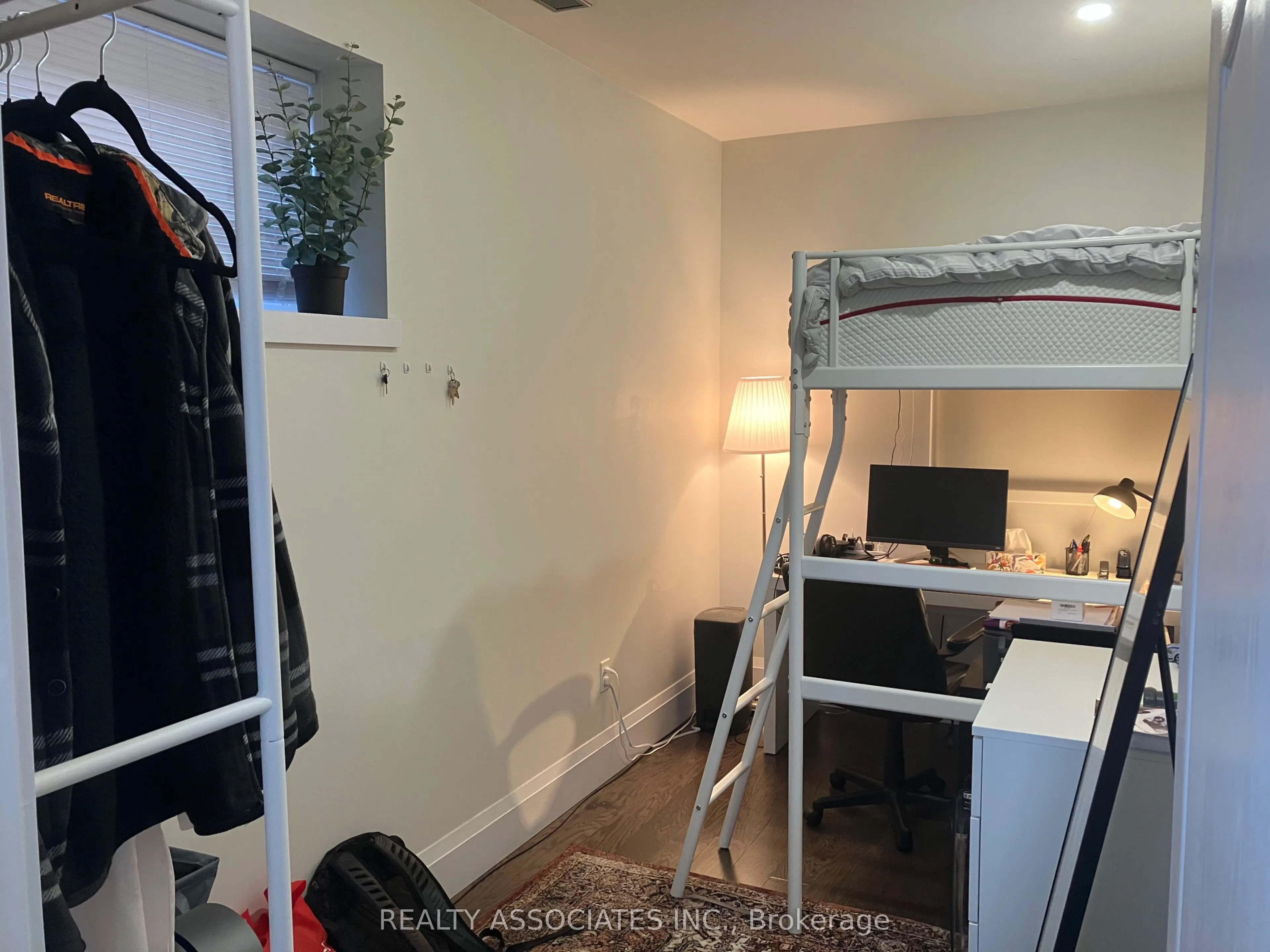 20 Beaucourt Road, #basement-1BR