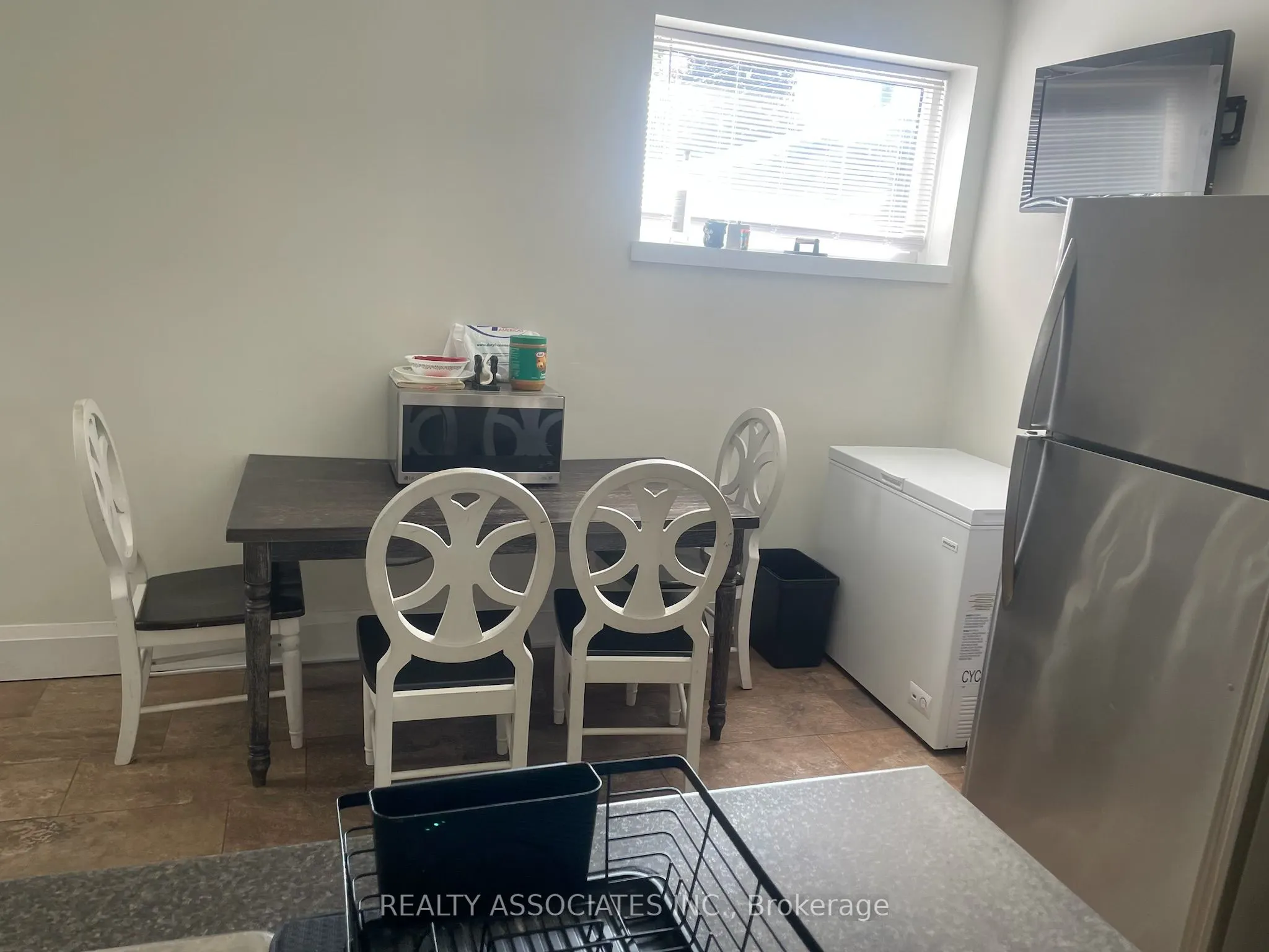 20 Beaucourt Road, #basement-1BR