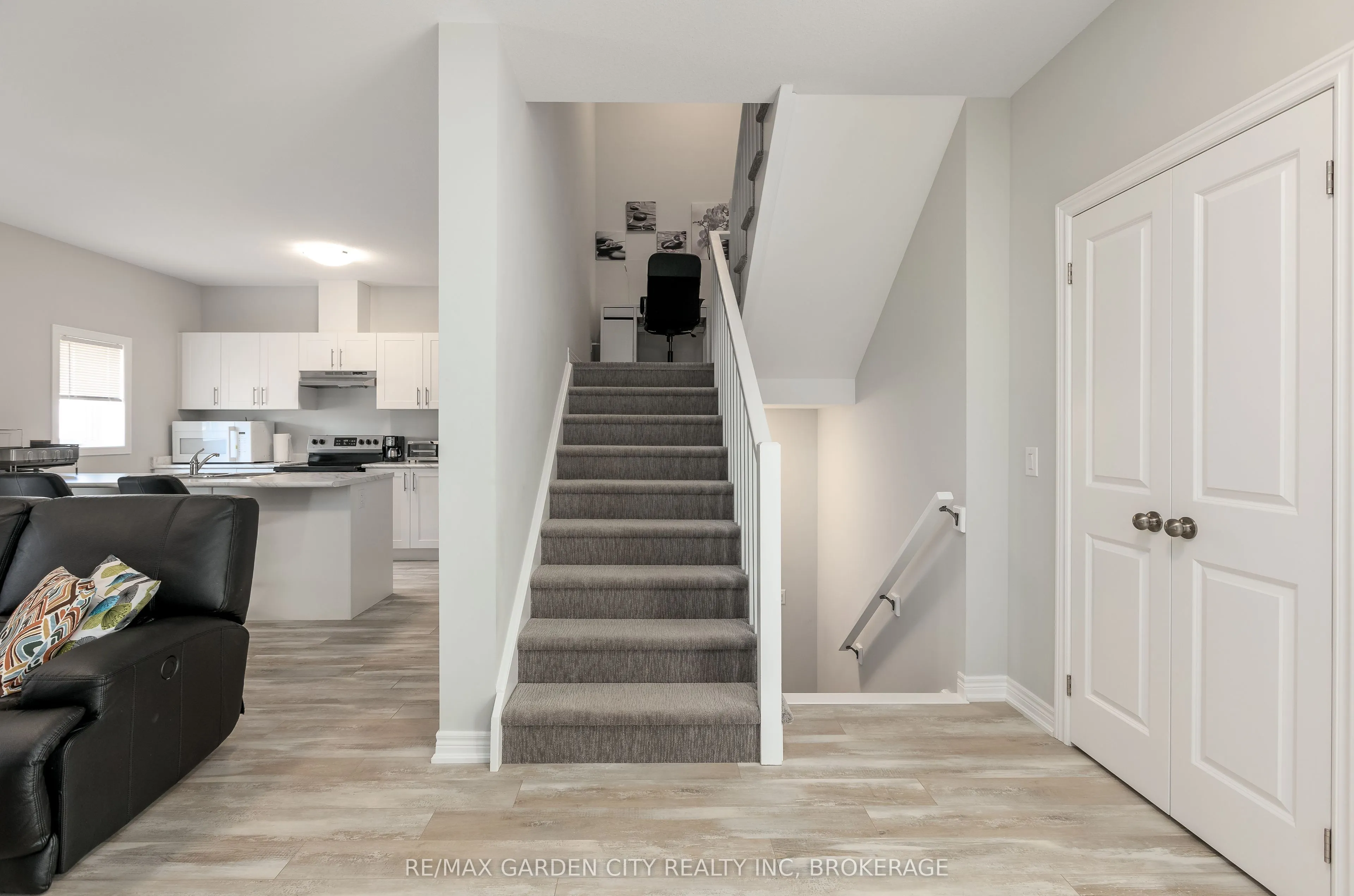 33 Bounty Avenue