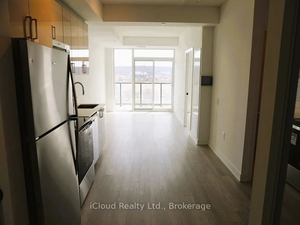 2782 Barton Street, #903