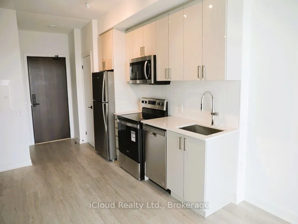 2782 Barton Street, #903