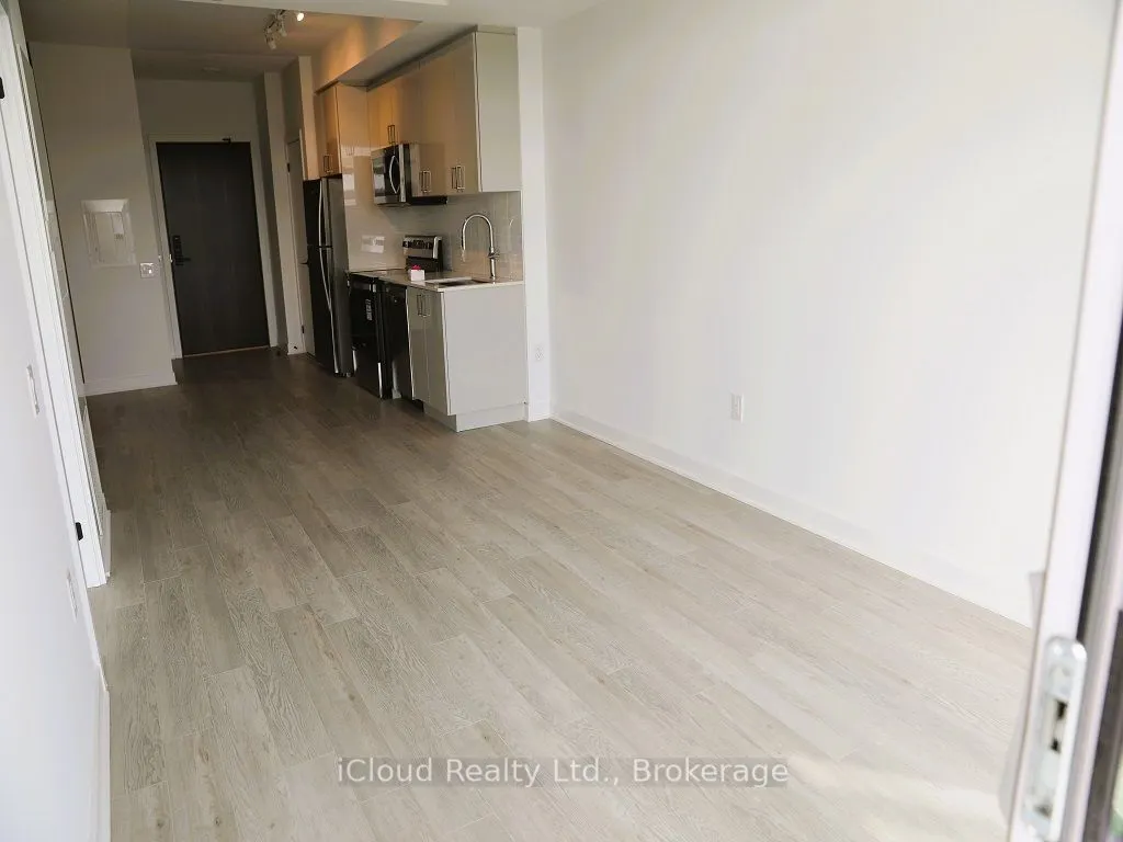 2782 Barton Street, #903