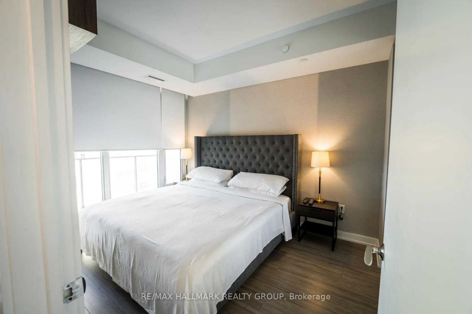 111 Champagne Avenue #1805
