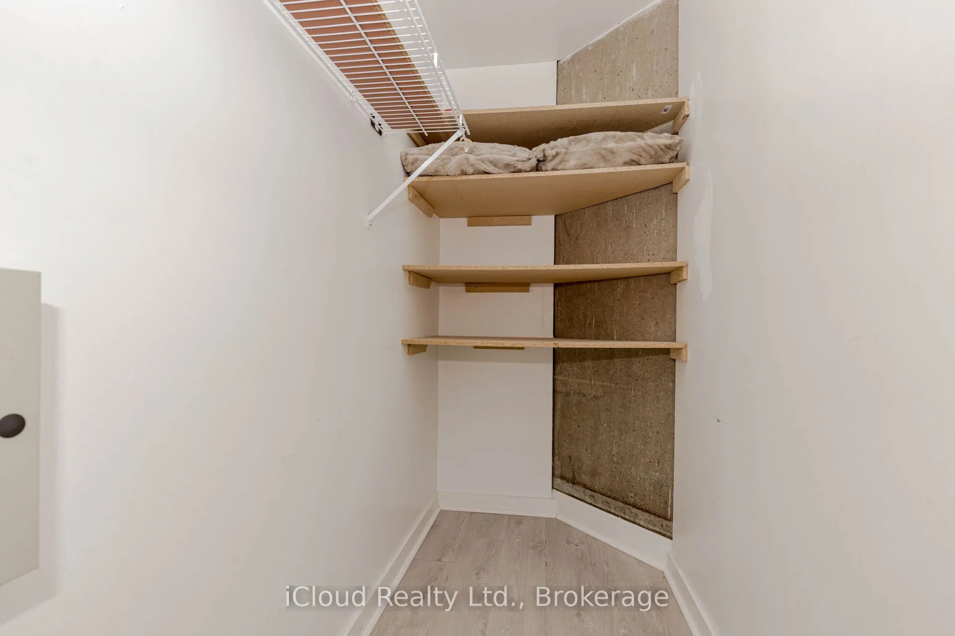 66 Bay Street S #107