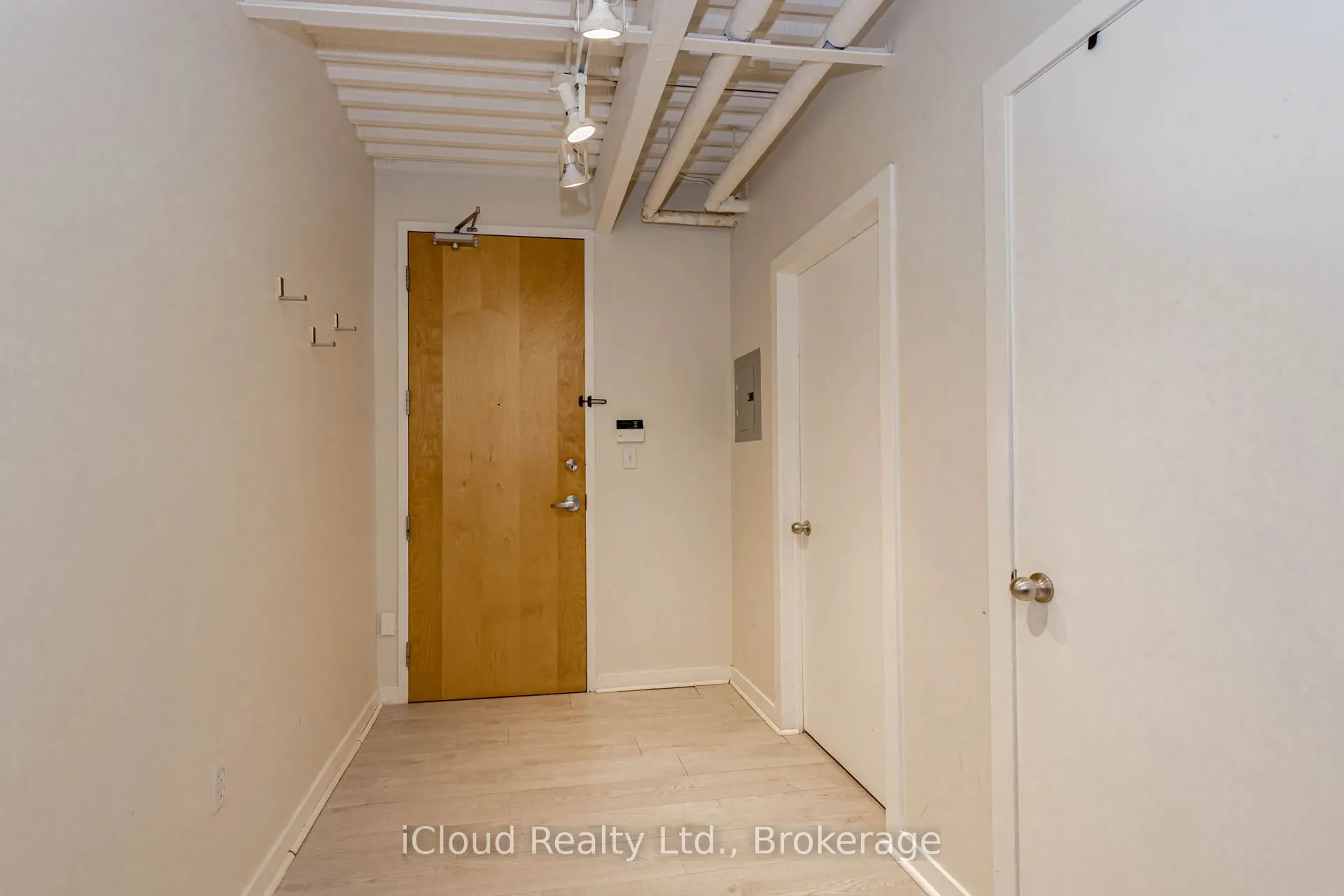 66 Bay Street S #107