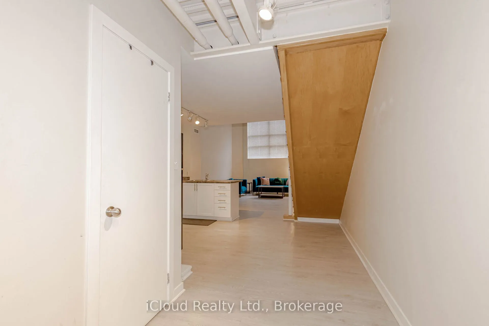 66 Bay Street S #107