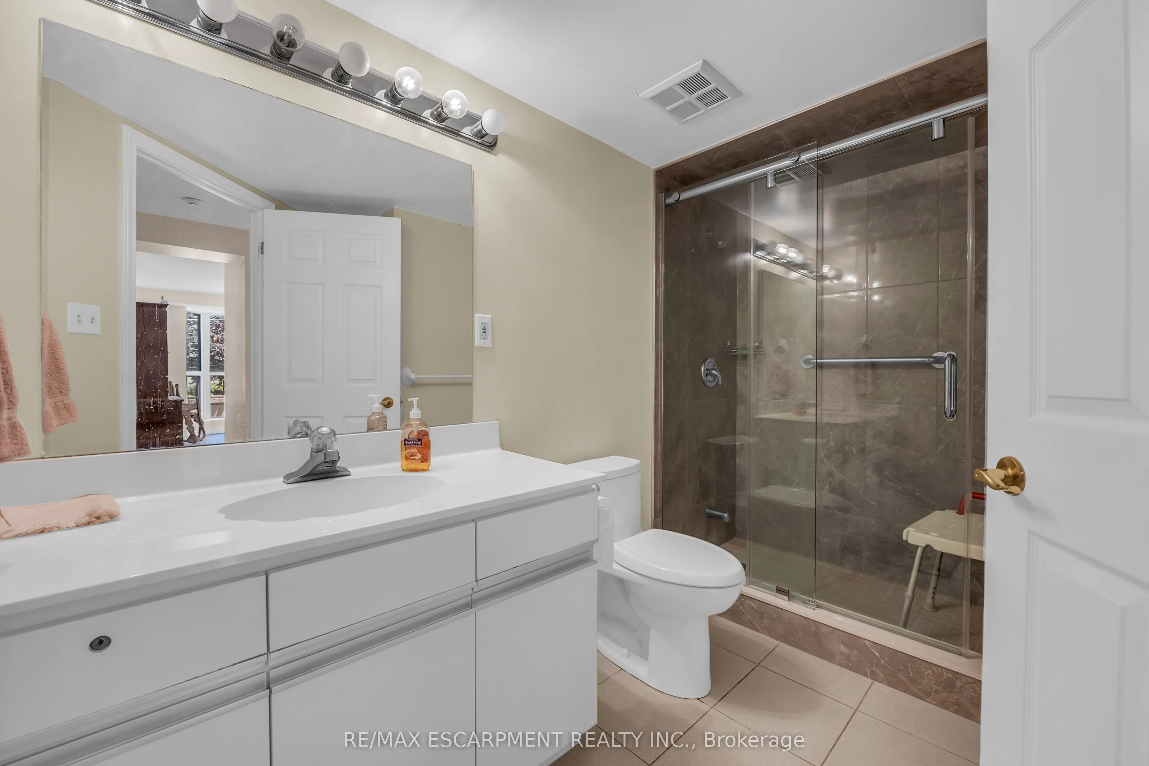67 Caroline Street S #203