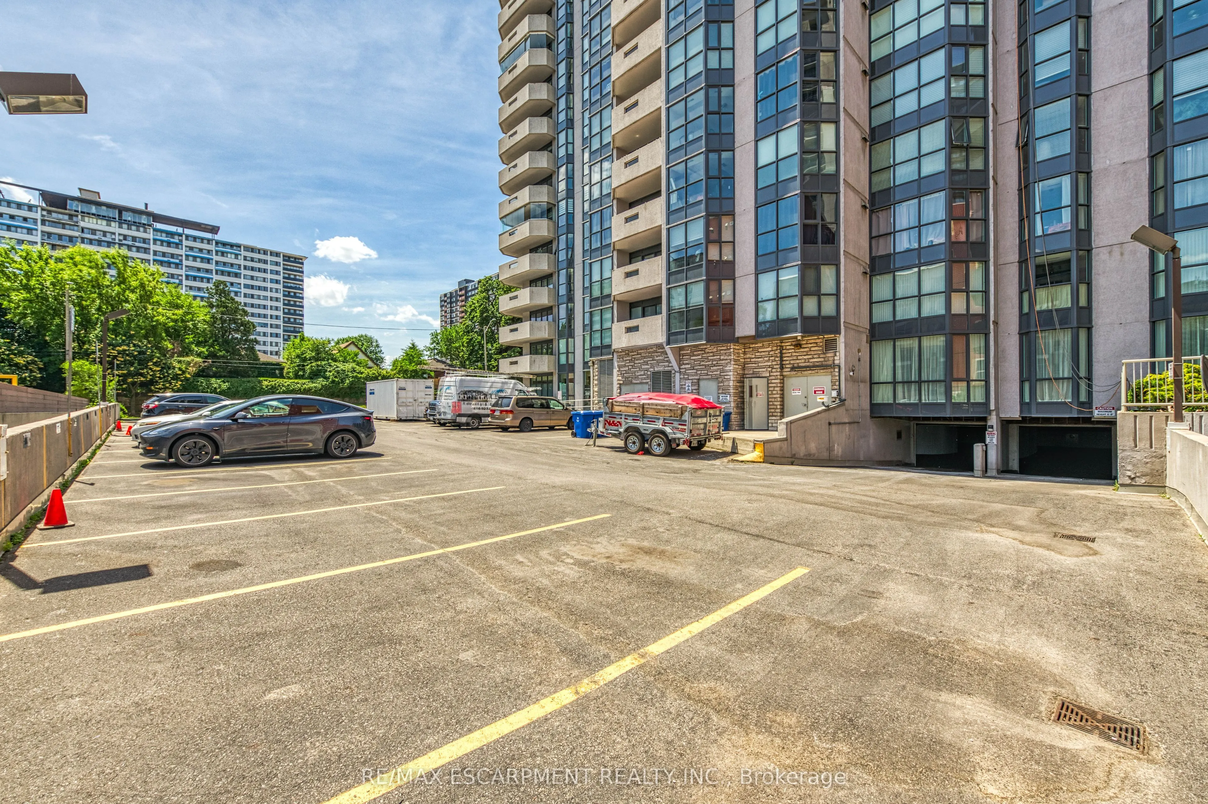 67 Caroline Street S #203