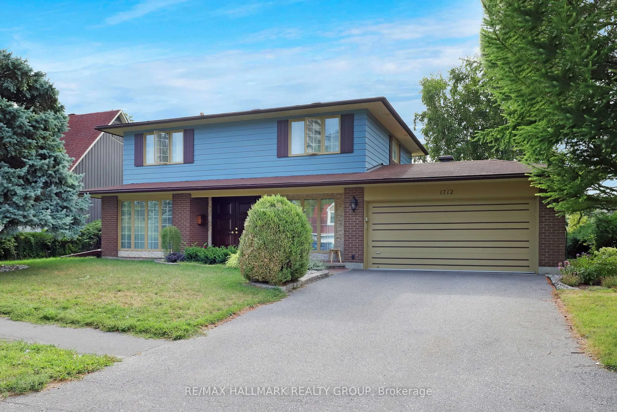 1712 Playfair Drive