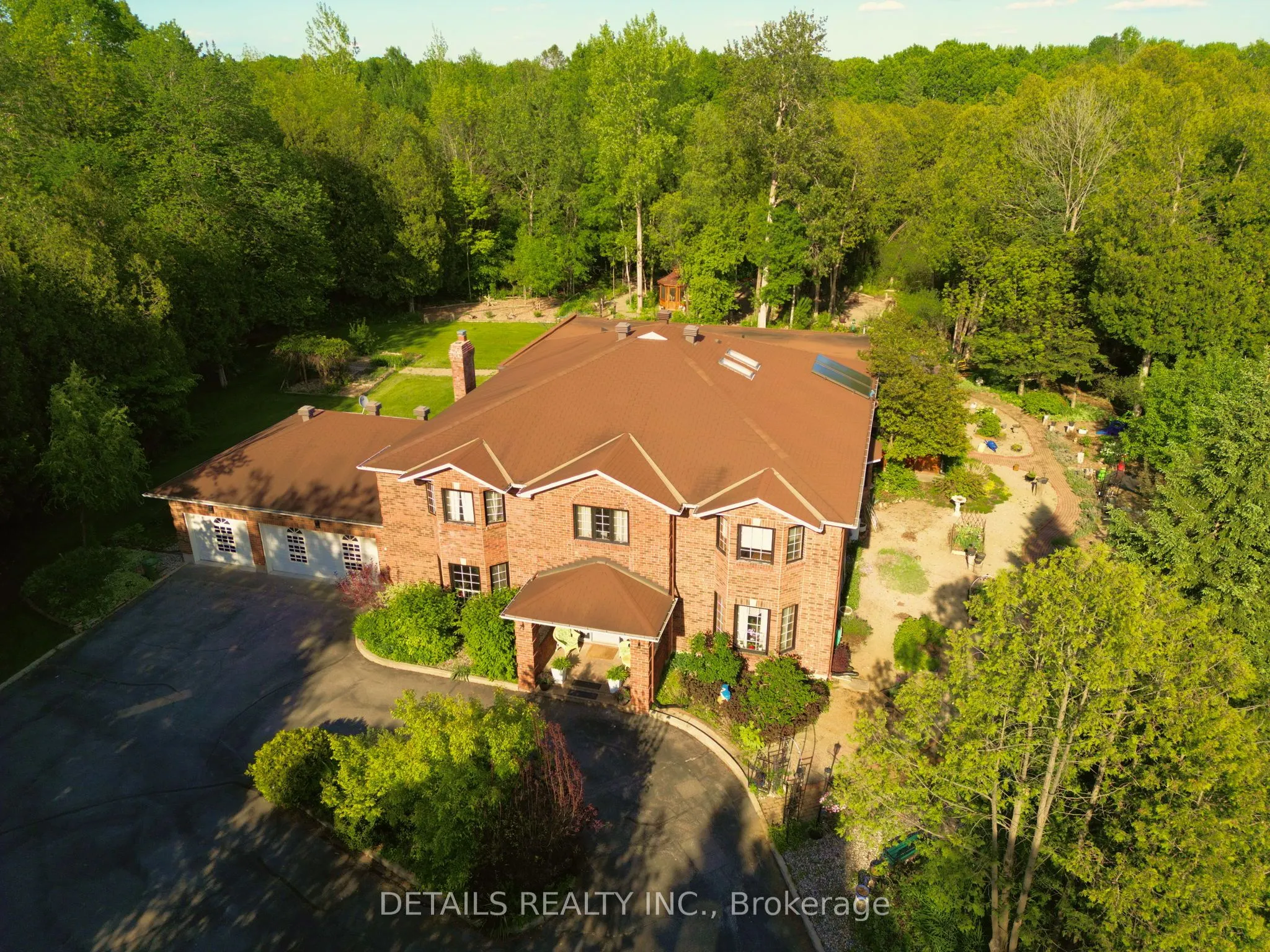 1341 Shylo Crescent