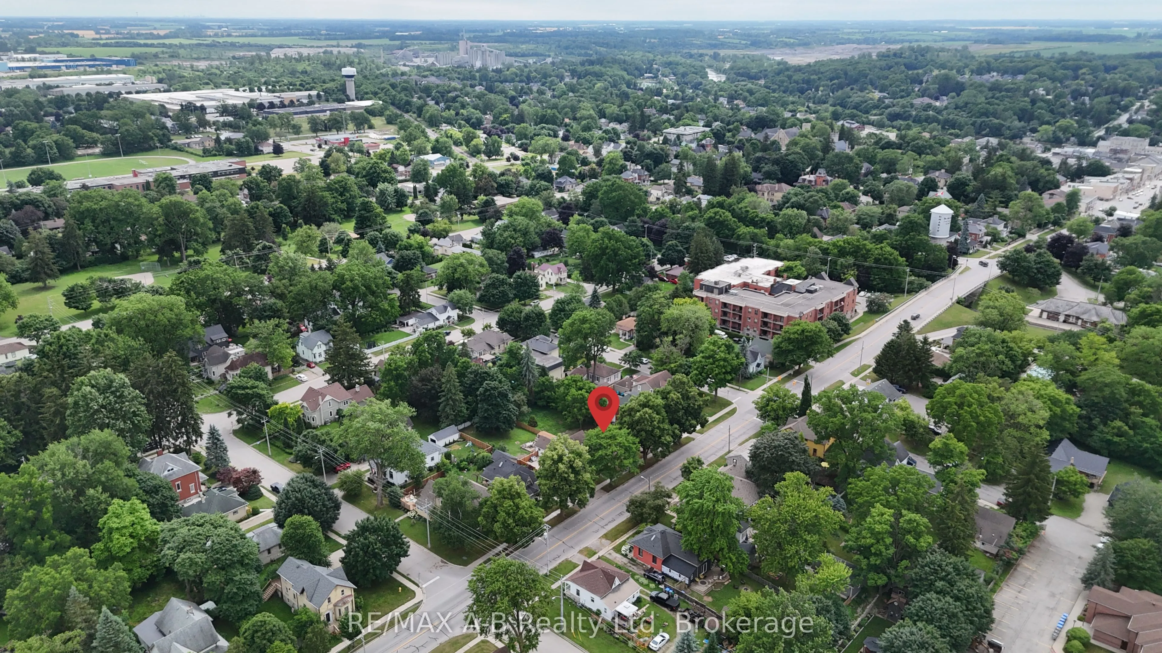 352 Queen Street E