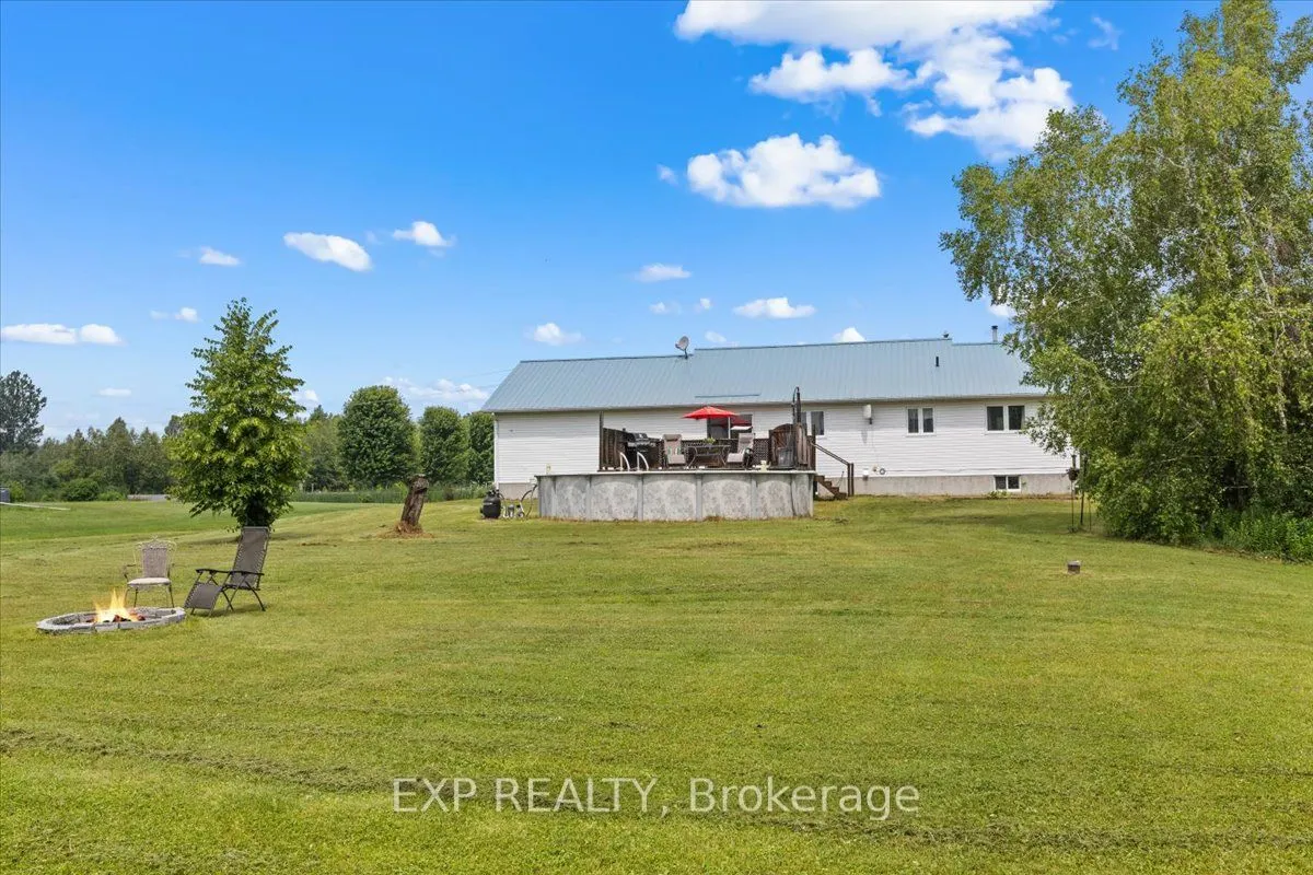 2786 Russland Road