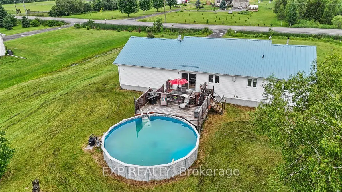 2786 Russland Road