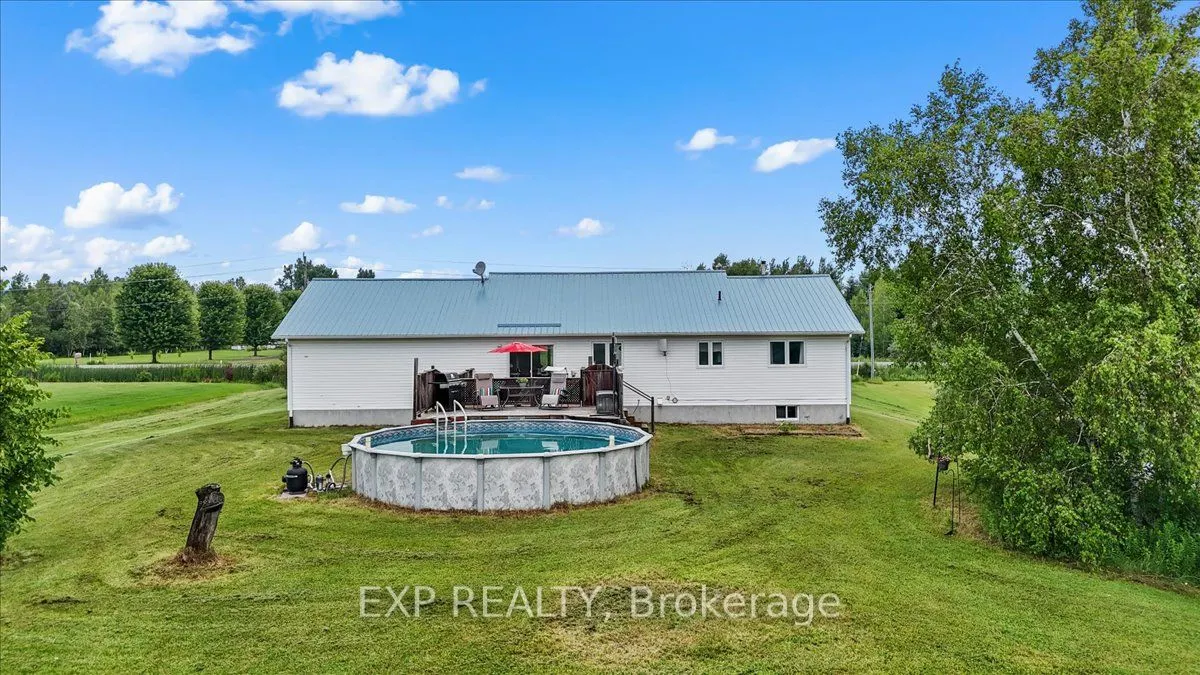 2786 Russland Road