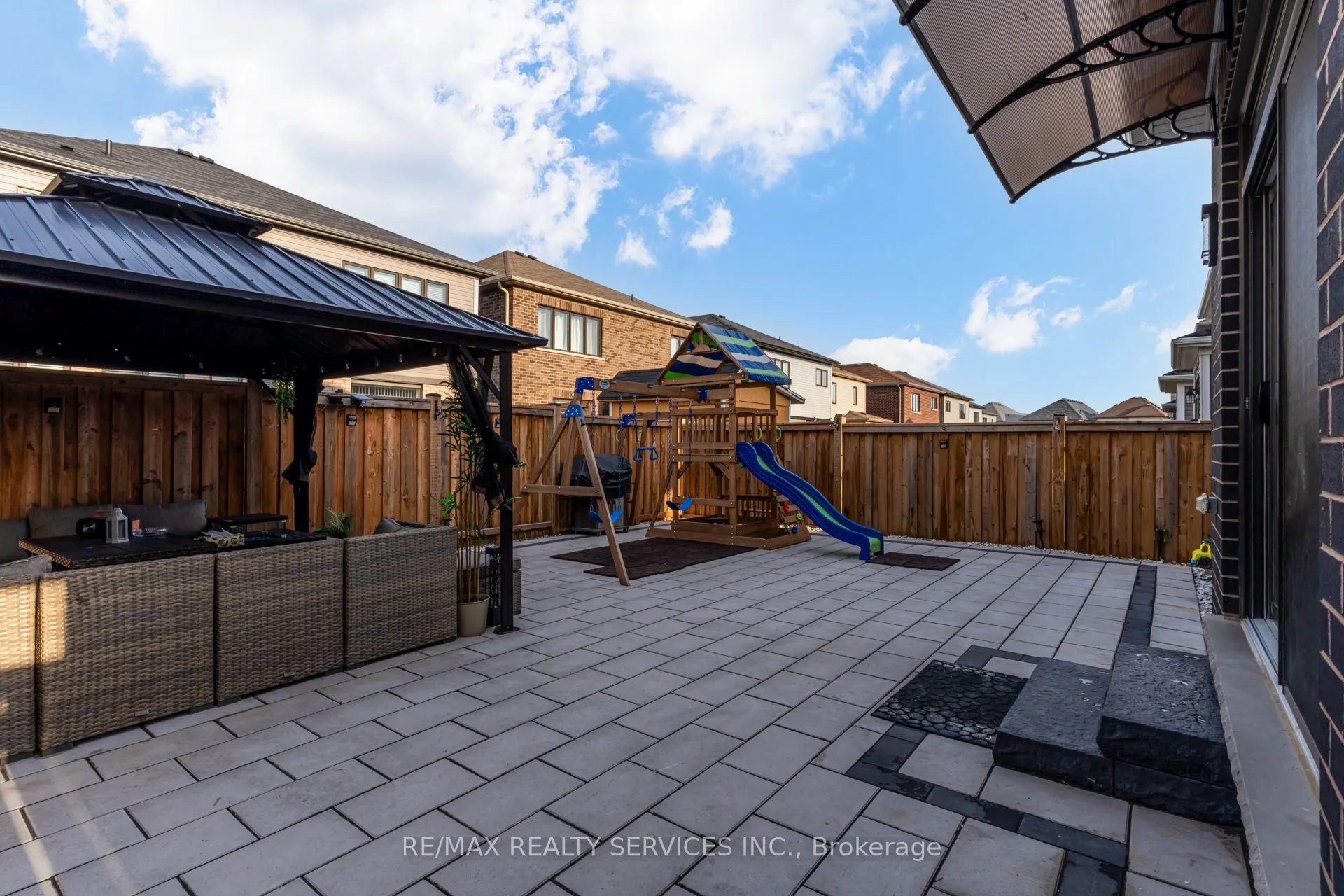 18 Lise Lane