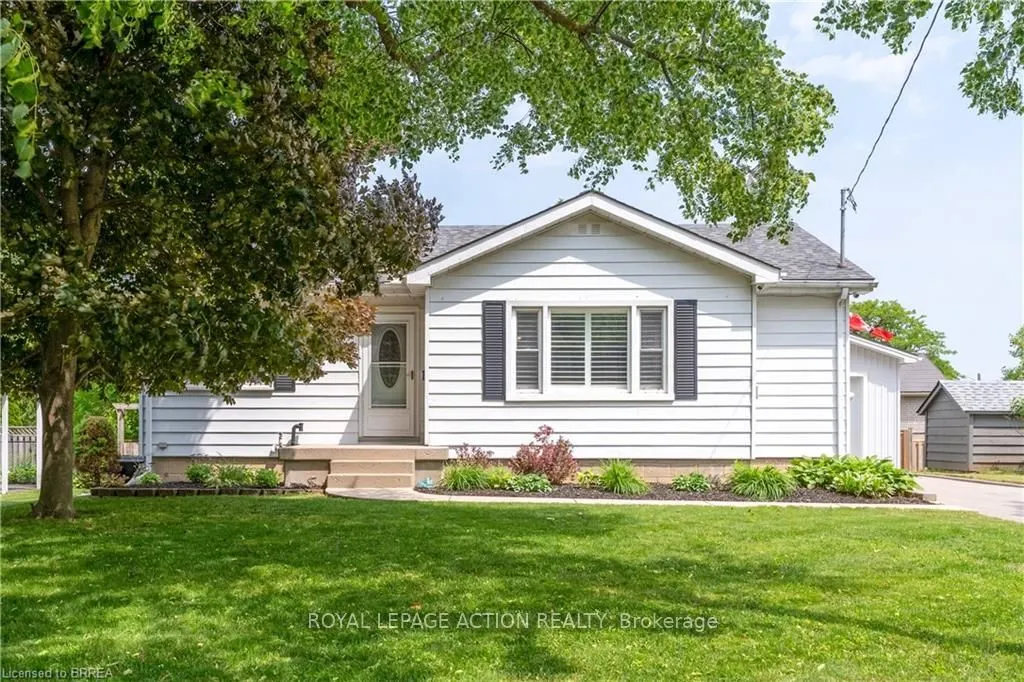 36 Grove Crescent