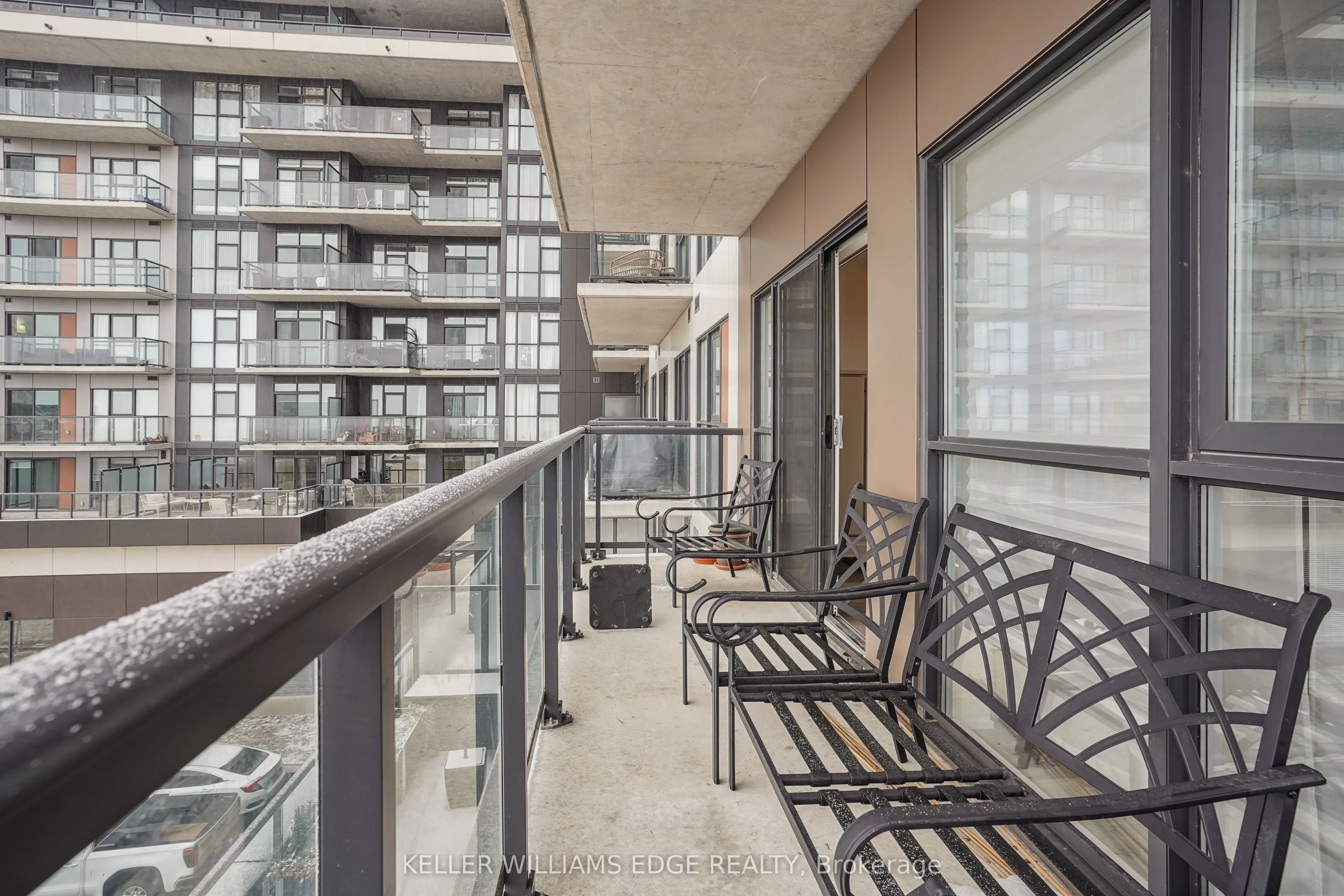550 North Service Road, #309