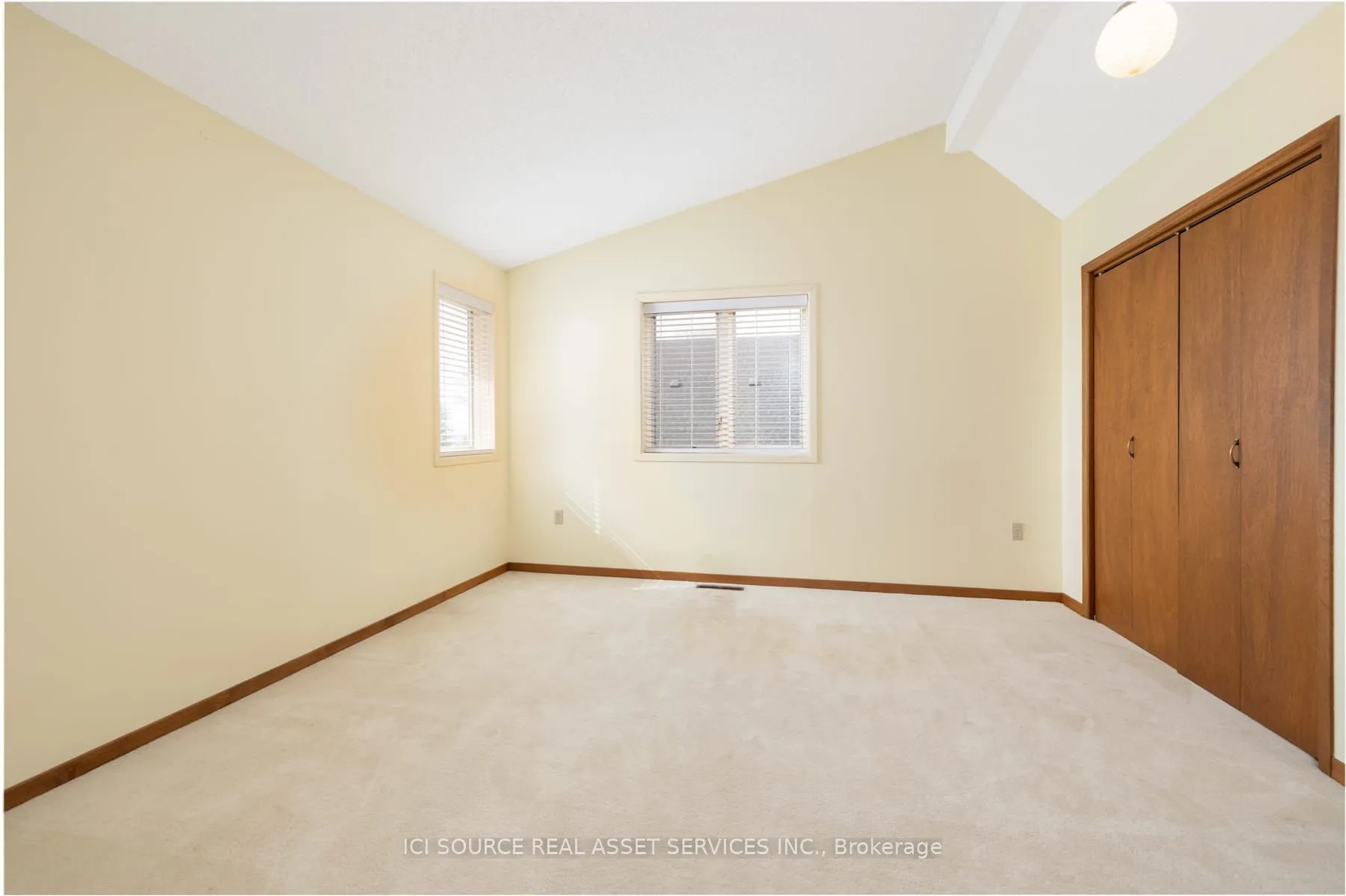 1141 Front Road