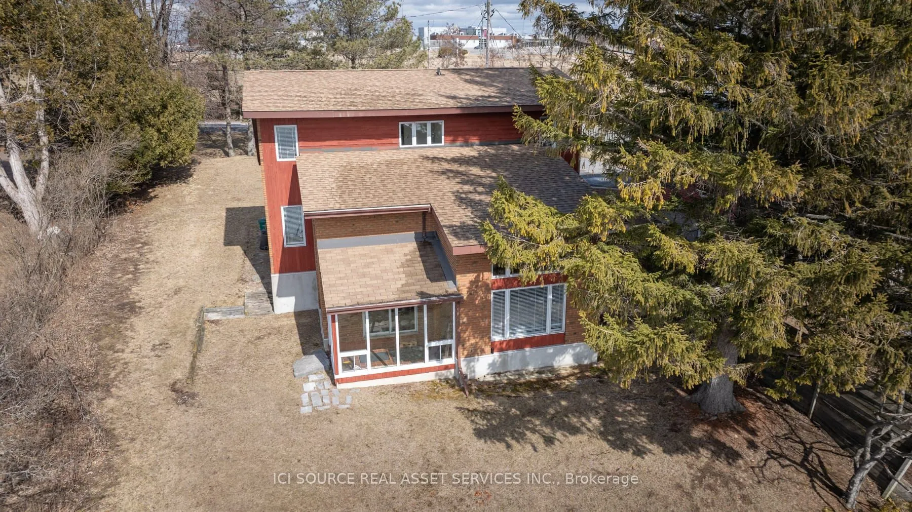 1141 Front Road