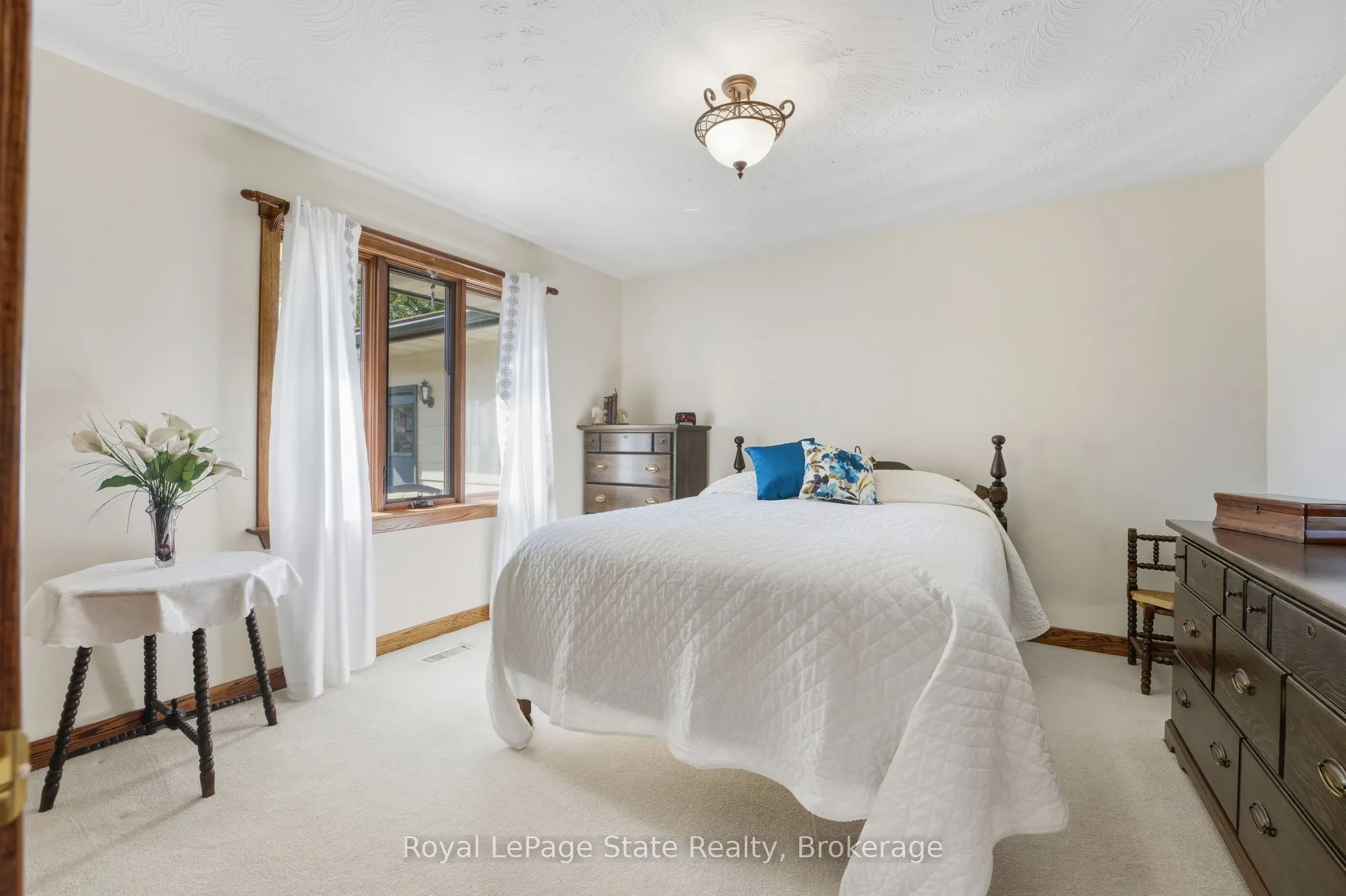 685 Robson Road