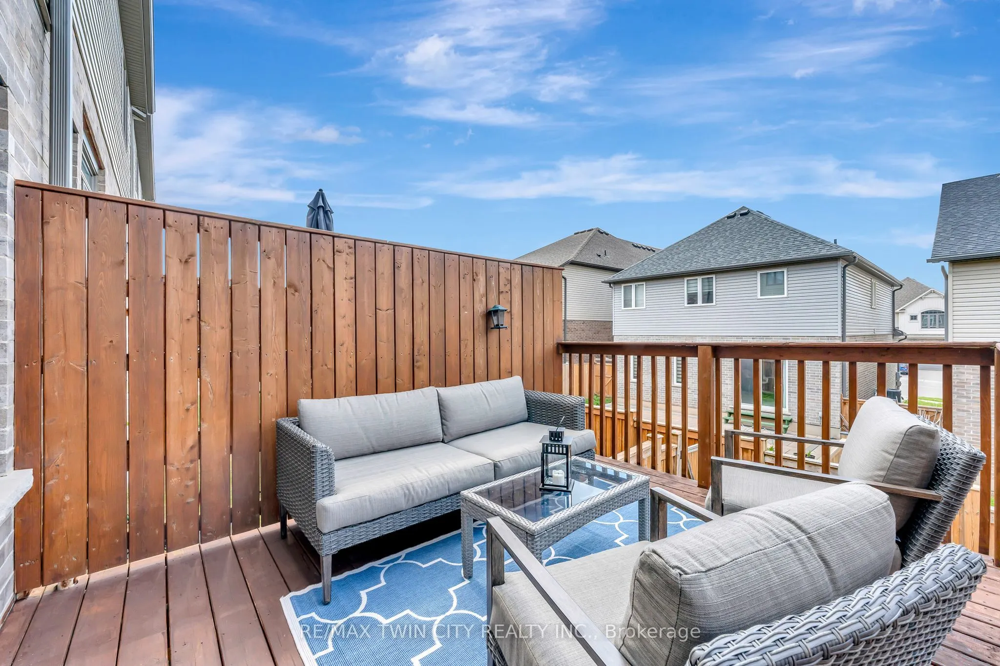 592 Mayapple Street