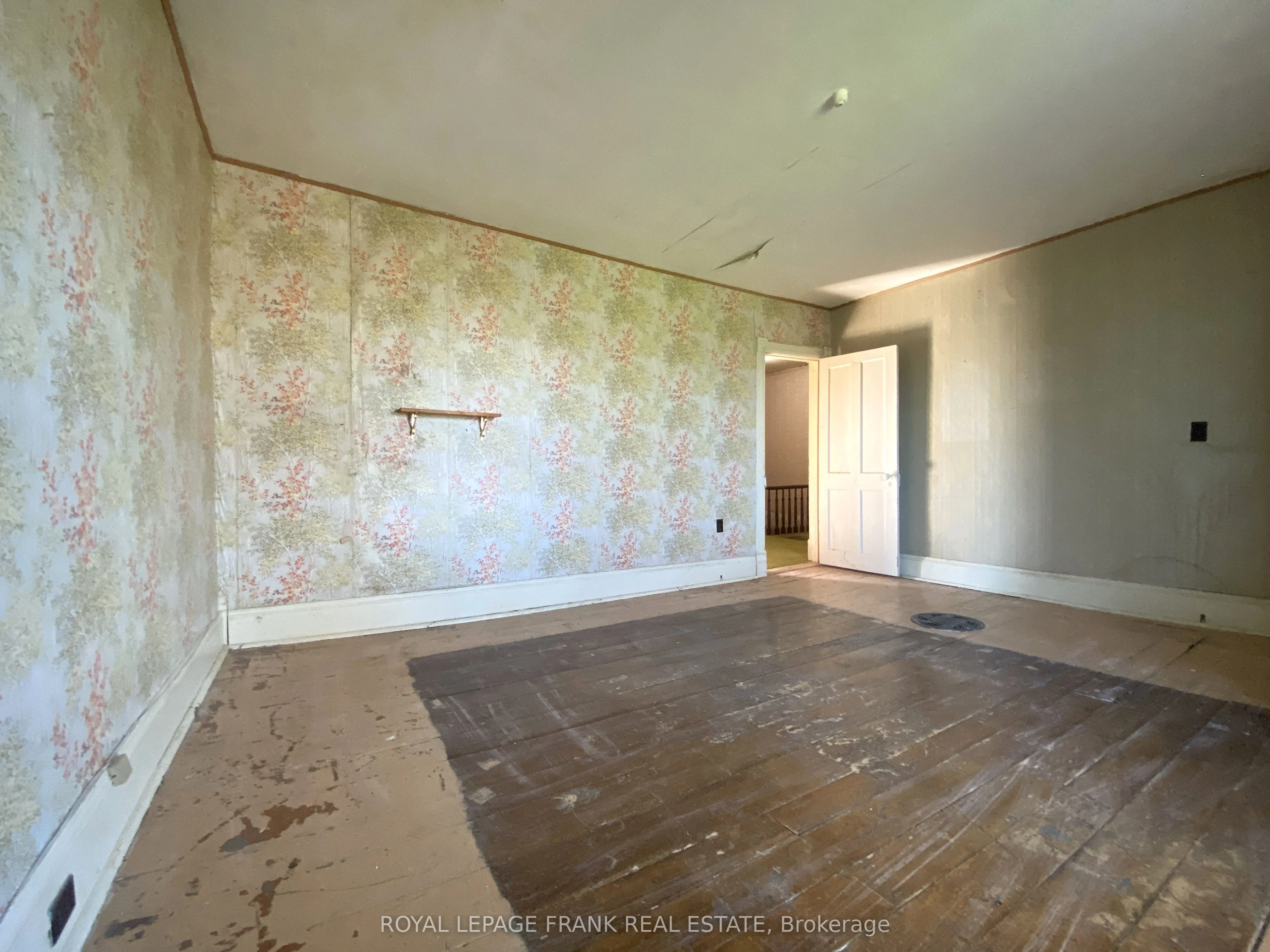 2432 B County Road 8 S