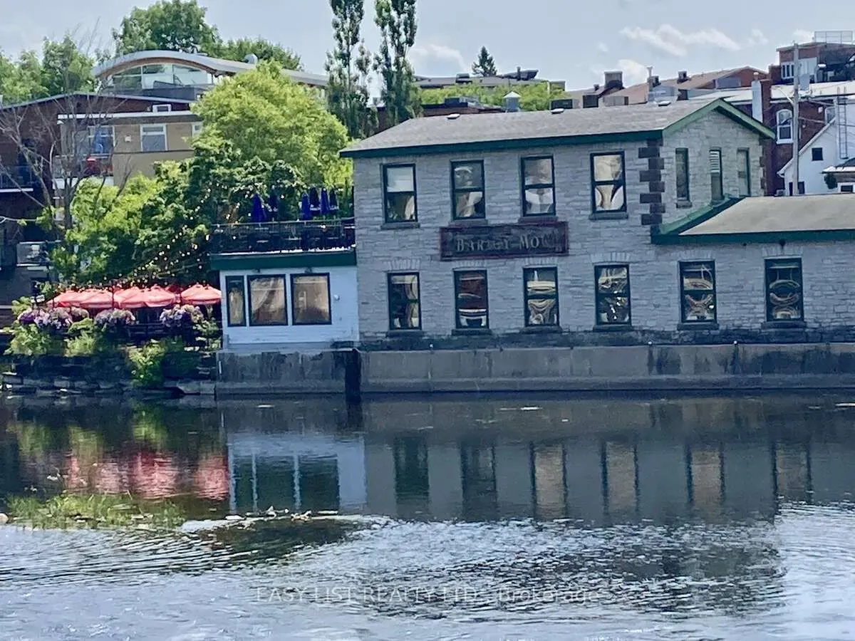 83 Little Bridge Street, #112