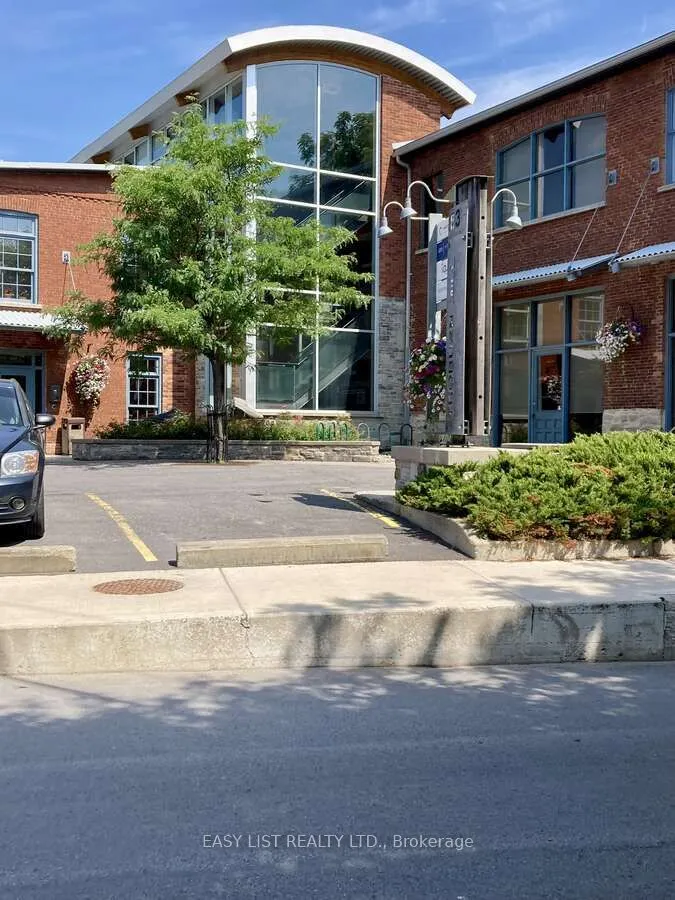 83 Little Bridge Street, #112