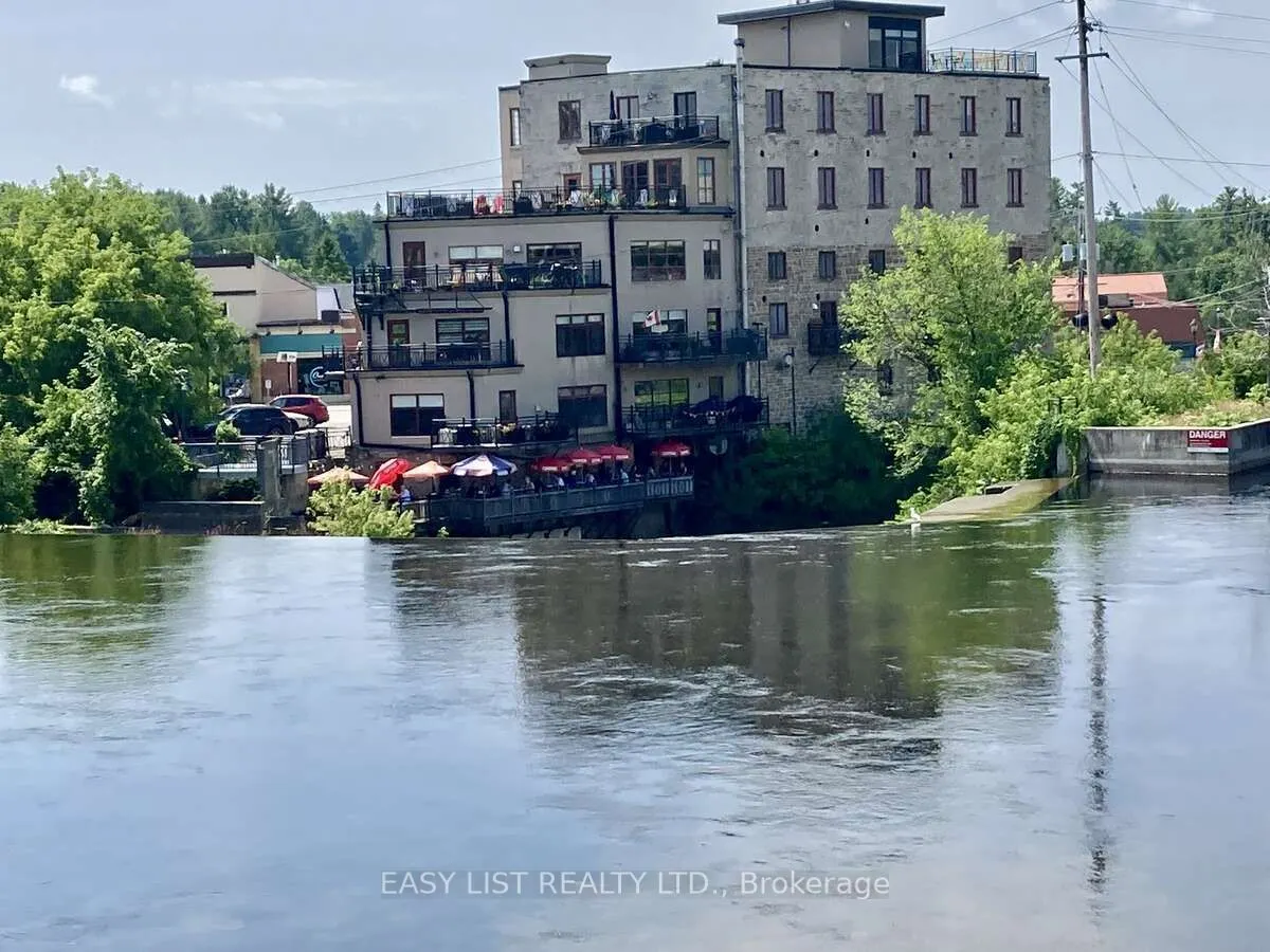 83 Little Bridge Street, #112