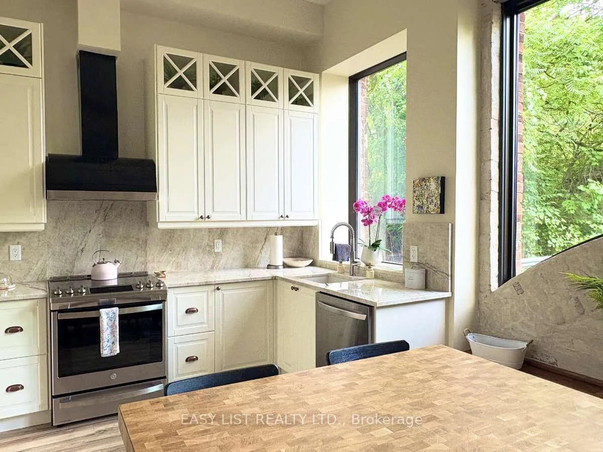 83 Little Bridge Street, #112