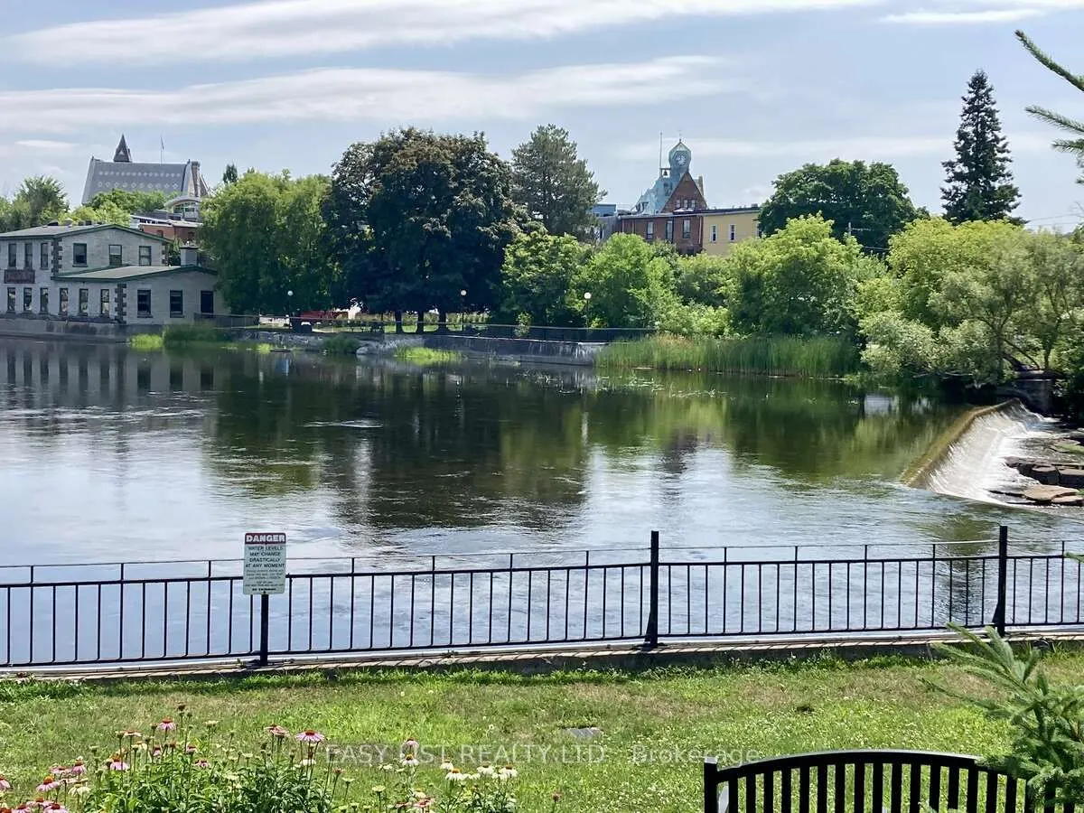 83 Little Bridge Street, #112