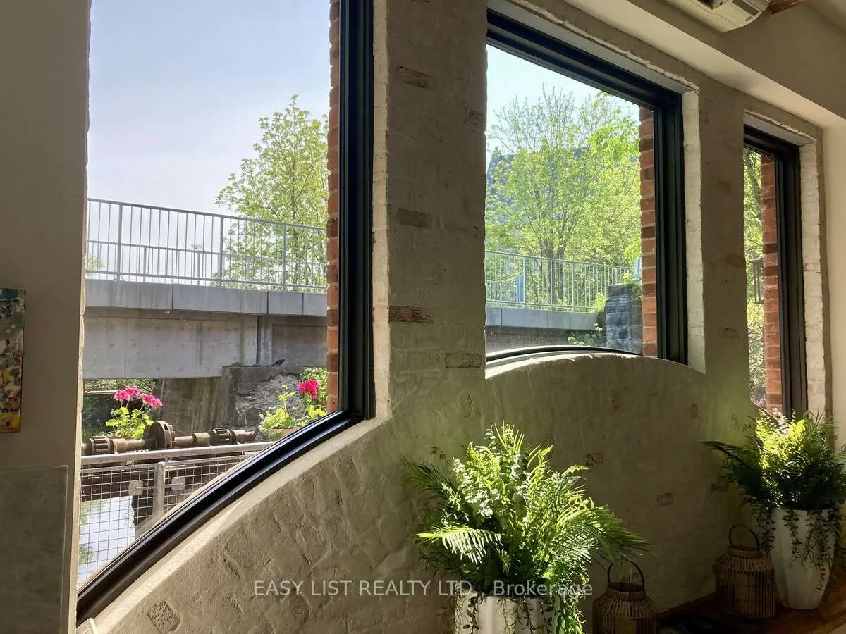 83 Little Bridge Street, #112