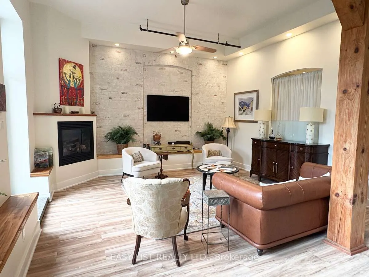 83 Little Bridge Street, #112