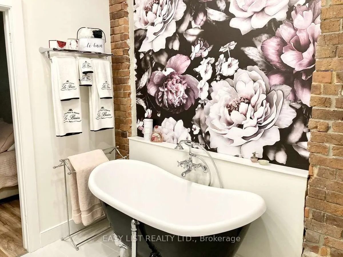 83 Little Bridge Street, #112