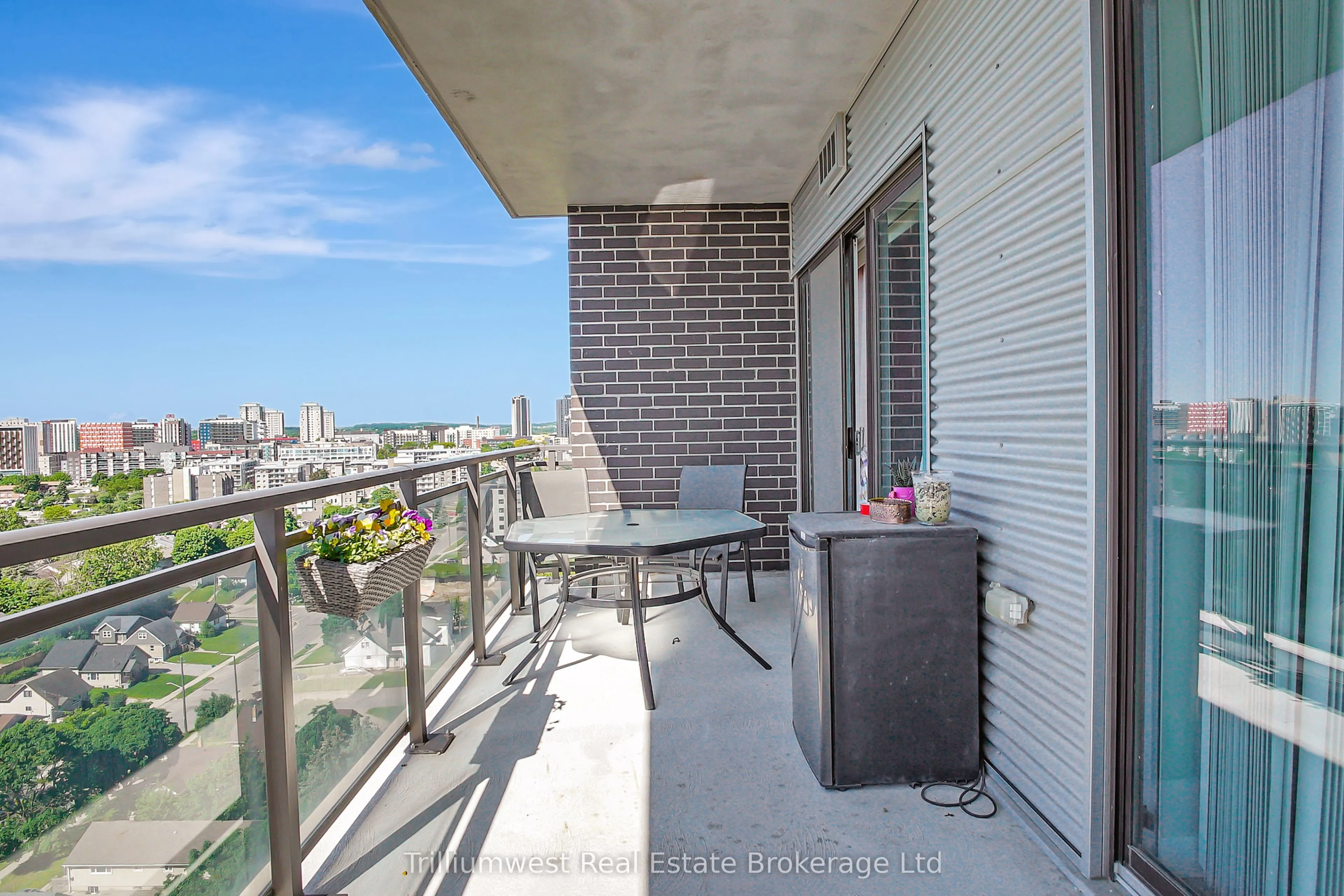 318 Spruce Street, #1501