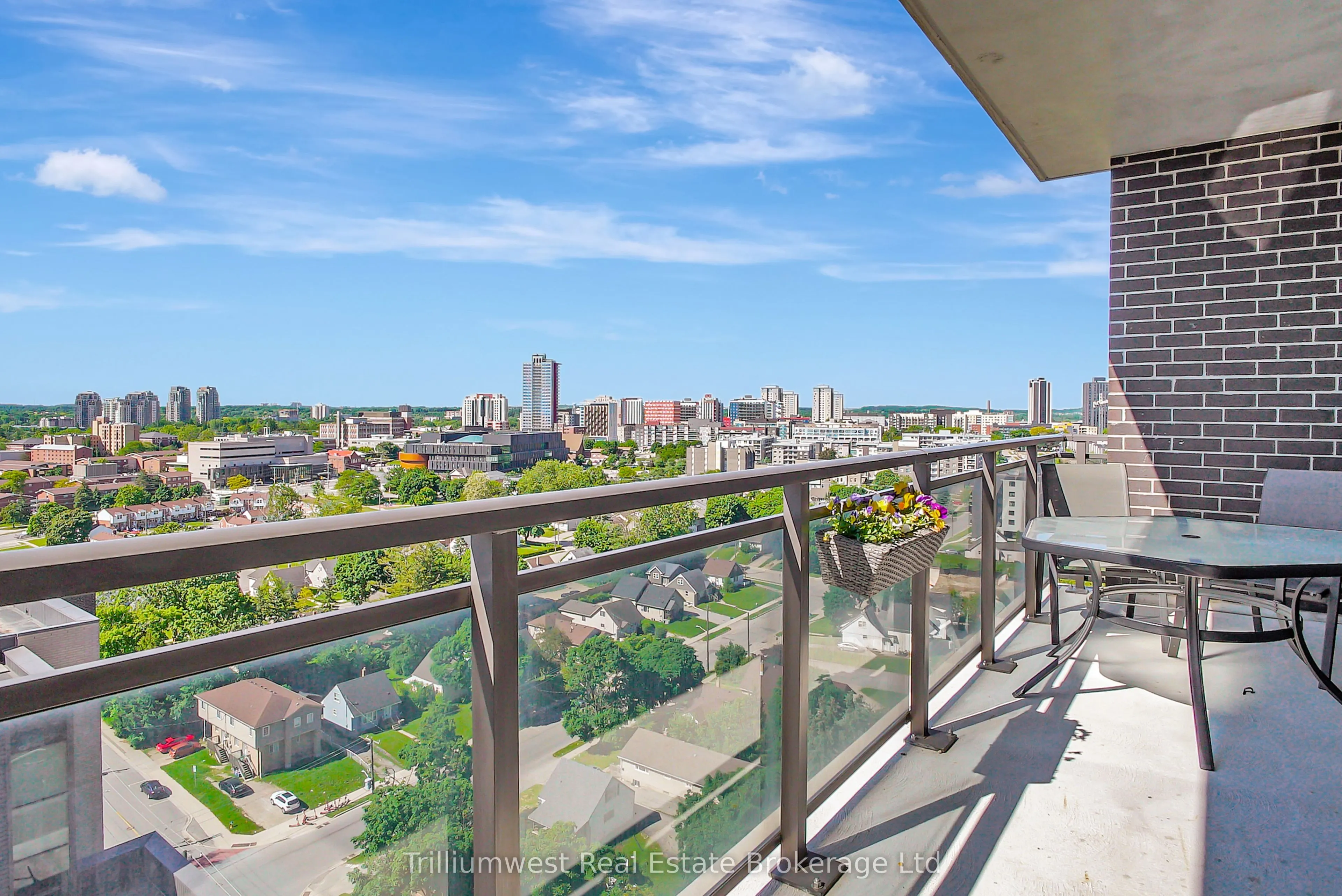 318 Spruce Street, #1501
